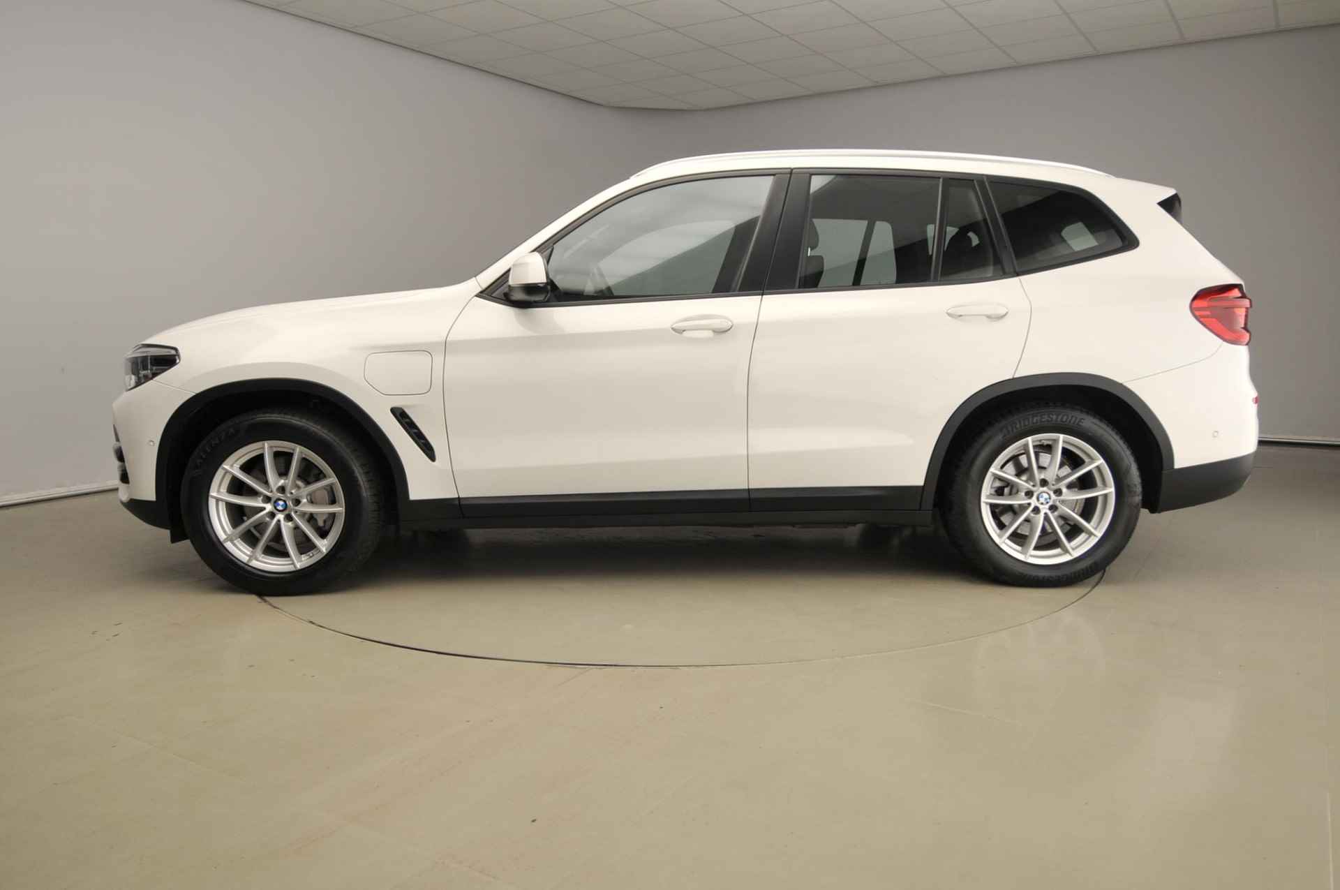 BMW X3 xDrive30e | LED | Leder | HUD | Trekhaak | Sportstoelen | Stoelverwarming | Hifi speakers | Alu 18 inch - 3/39