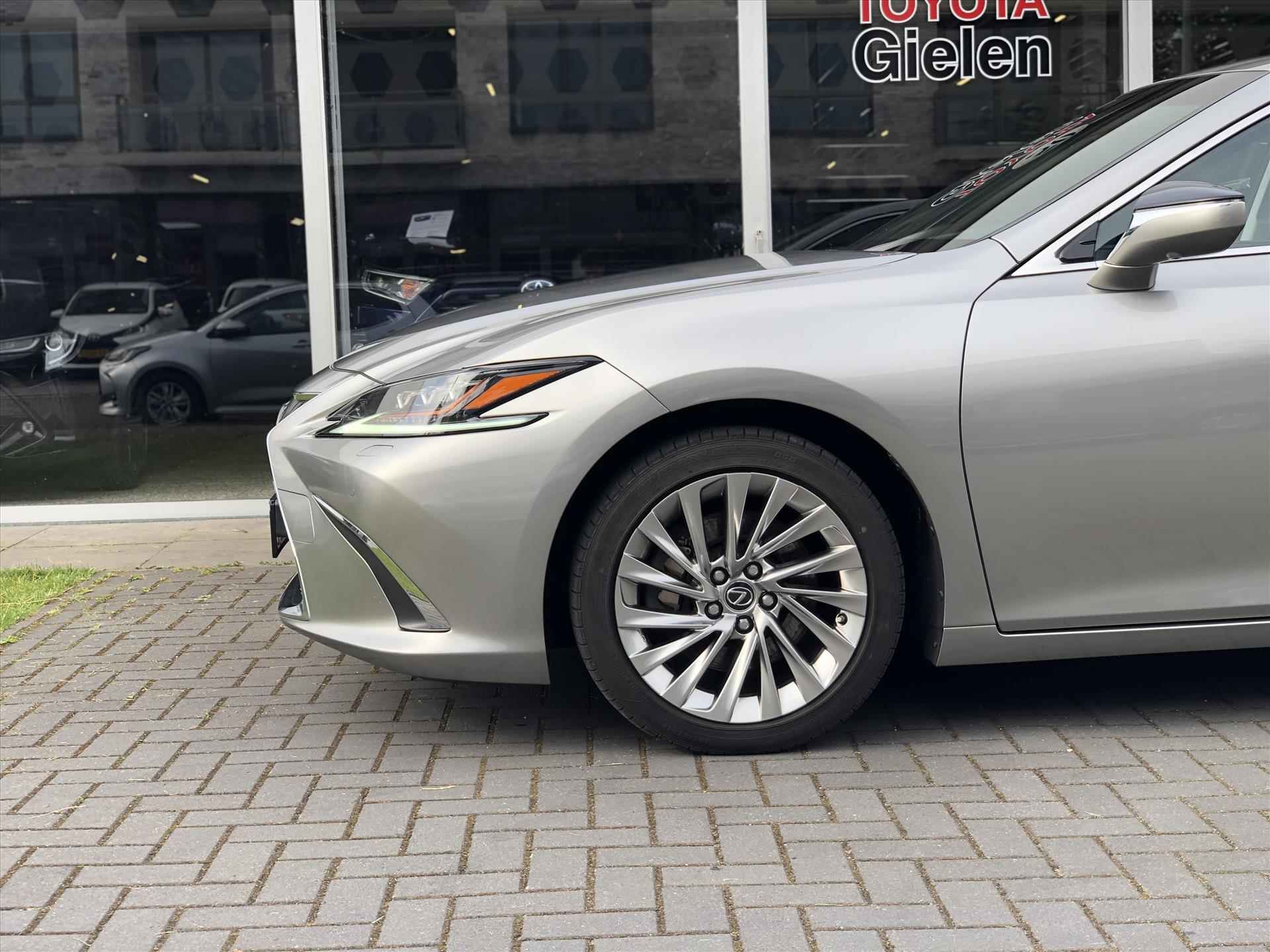 Lexus Es 300h President Line | Schuifdak, 360 Camera, Mark Levinson, Stuurverwarming, Stoelventilatie, Geheugenfunctie, Leer, Alle opties! - 11/48