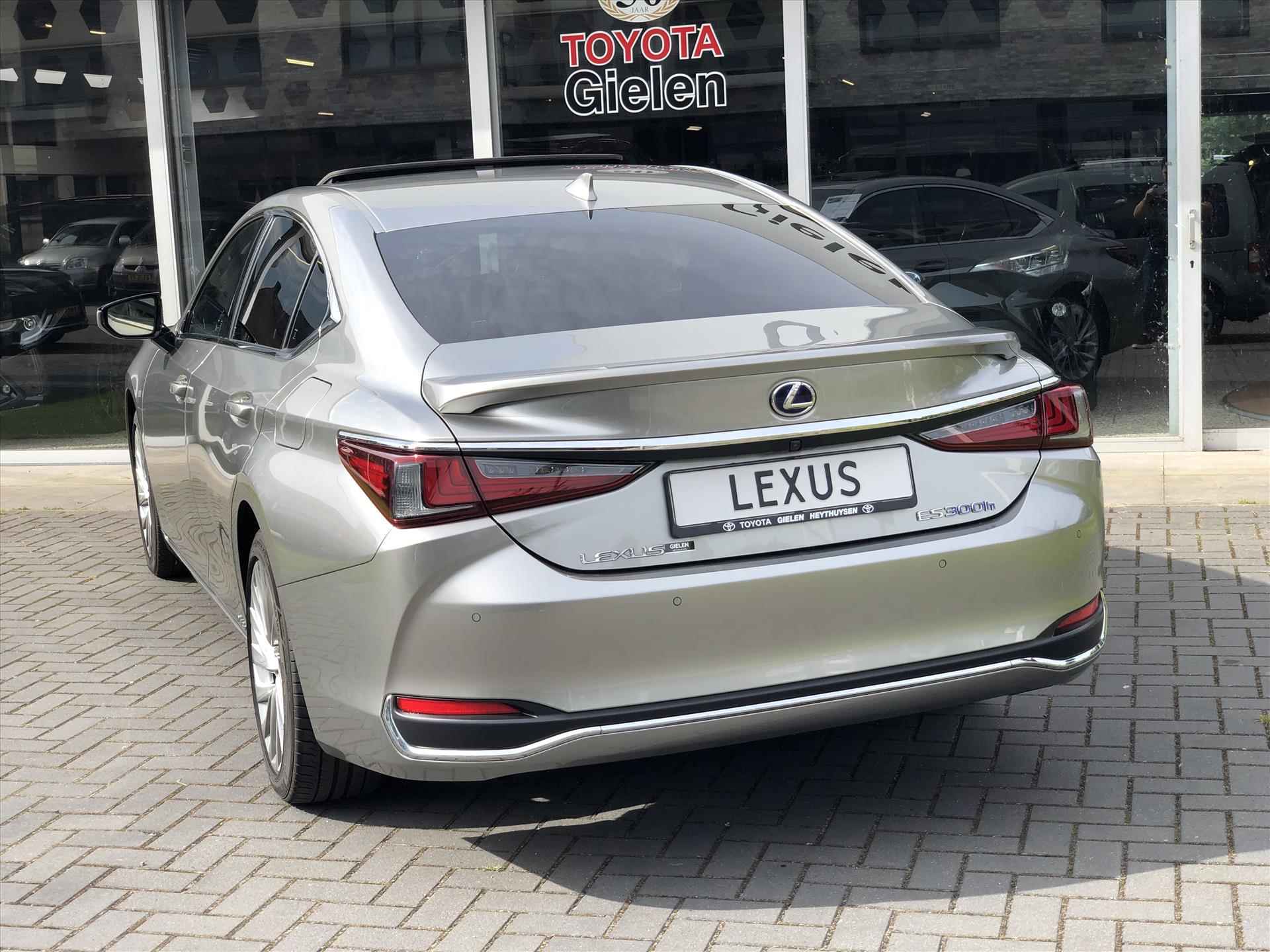 Lexus Es 300h President Line | Schuifdak, 360 Camera, Mark Levinson, Stuurverwarming, Stoelventilatie, Geheugenfunctie, Leer, Alle opties! - 12/48