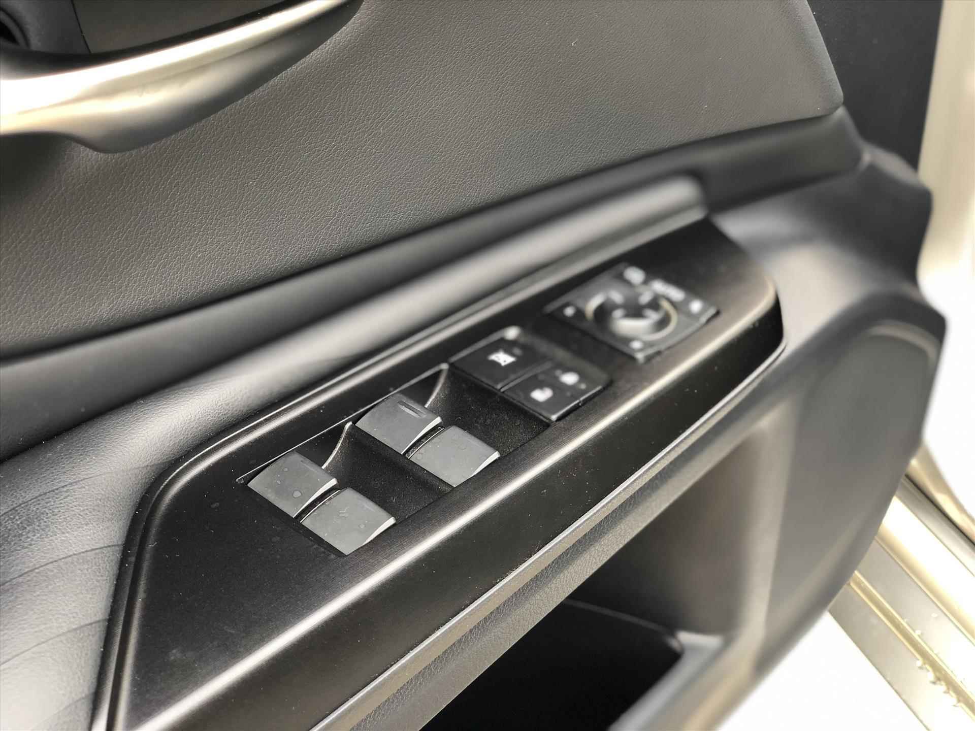 Lexus Es 300h President Line | Schuifdak, 360 Camera, Mark Levinson, Stuurverwarming, Stoelventilatie, Geheugenfunctie, Leer, Alle opties! - 26/48