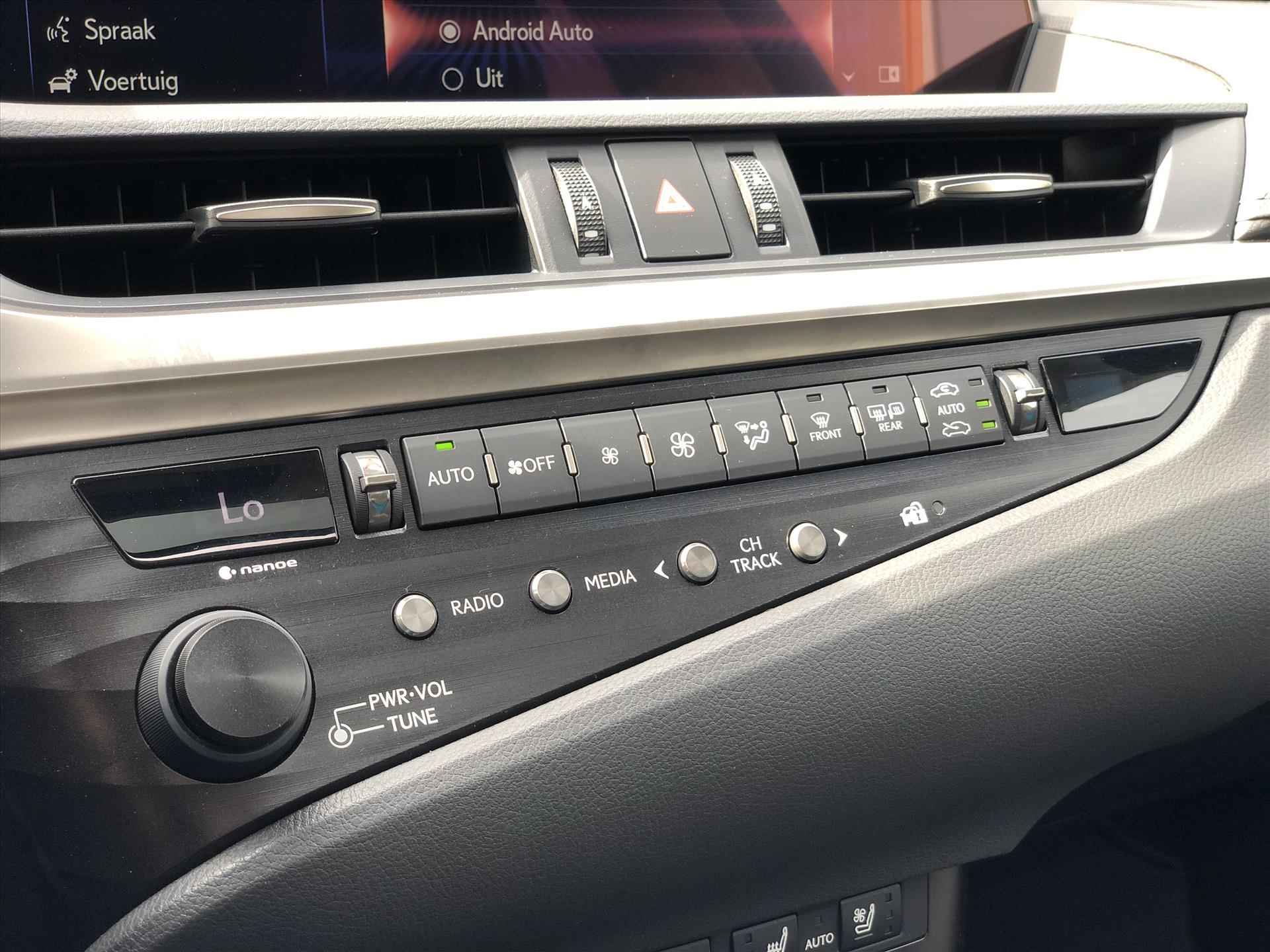 Lexus Es 300h President Line | Schuifdak, 360 Camera, Mark Levinson, Stuurverwarming, Stoelventilatie, Geheugenfunctie, Leer, Alle opties! - 43/48