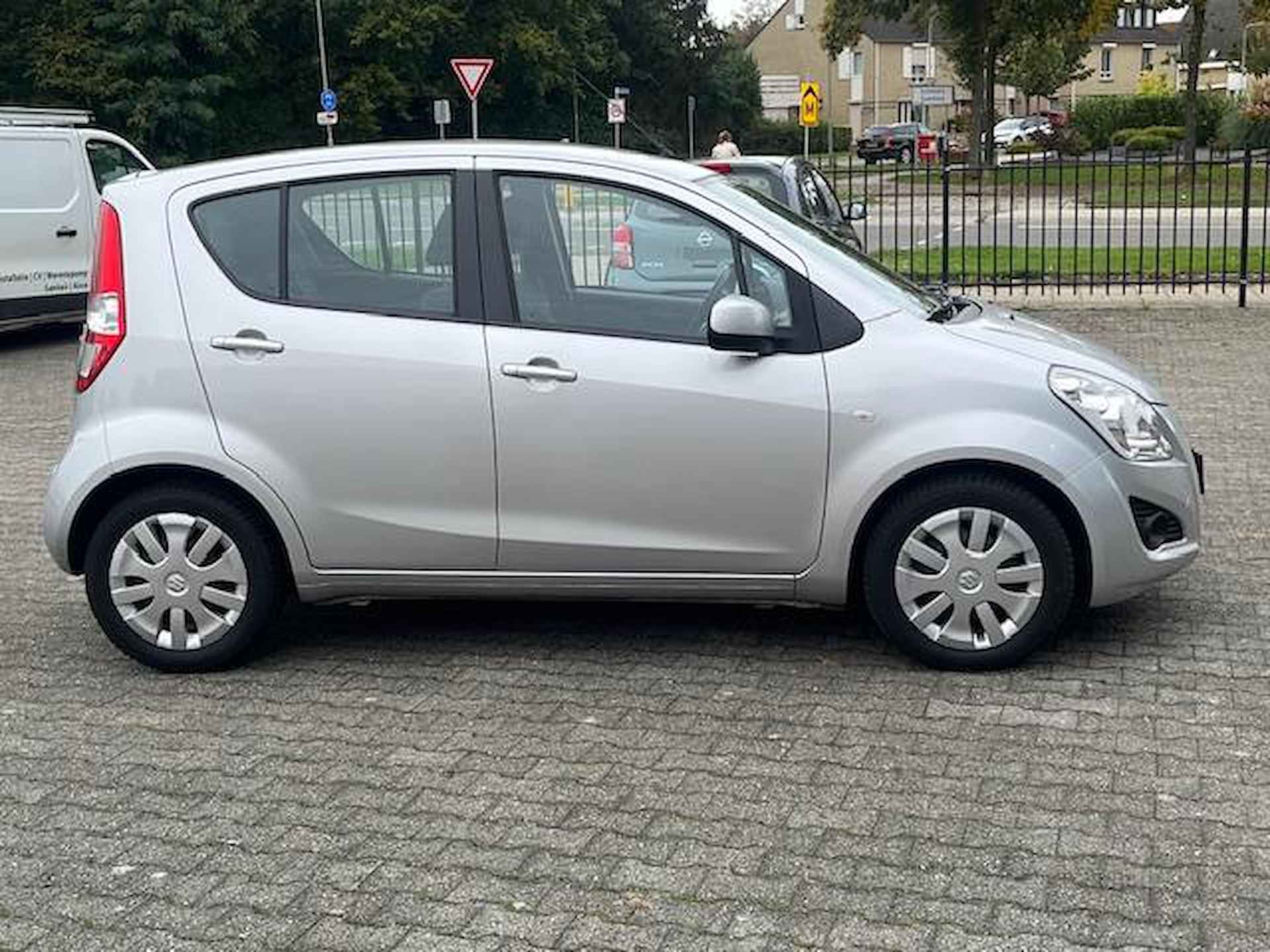 Suzuki Splash 1.2 Comfort, 1 jaar Bovag Garantie 4 season banden - 2/24