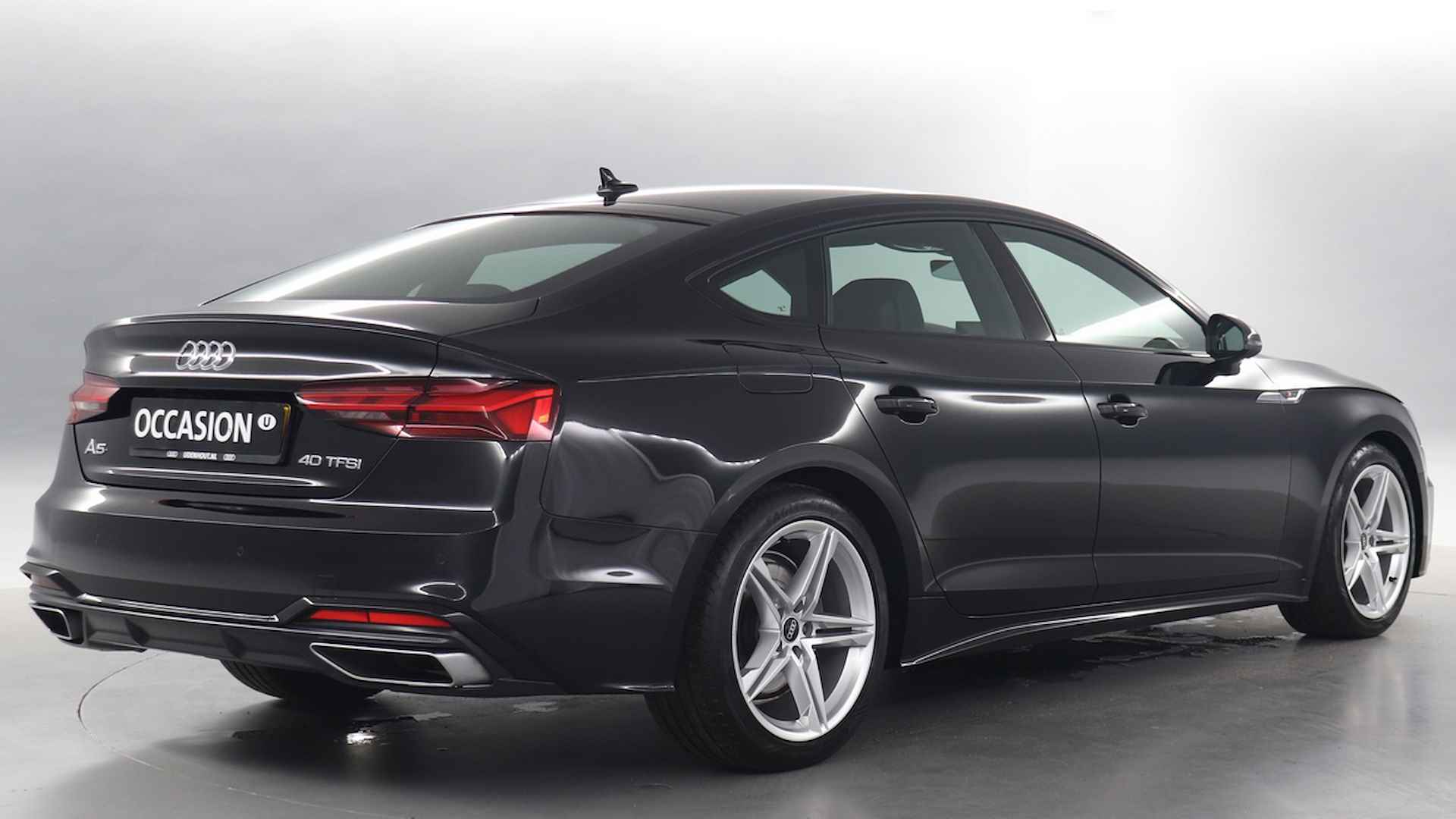 Audi A5 Sportback 40 TFSI 204pk S Edition / Stoelverwarming / Zwart optiek / 18" LMV / PDC - 2/35