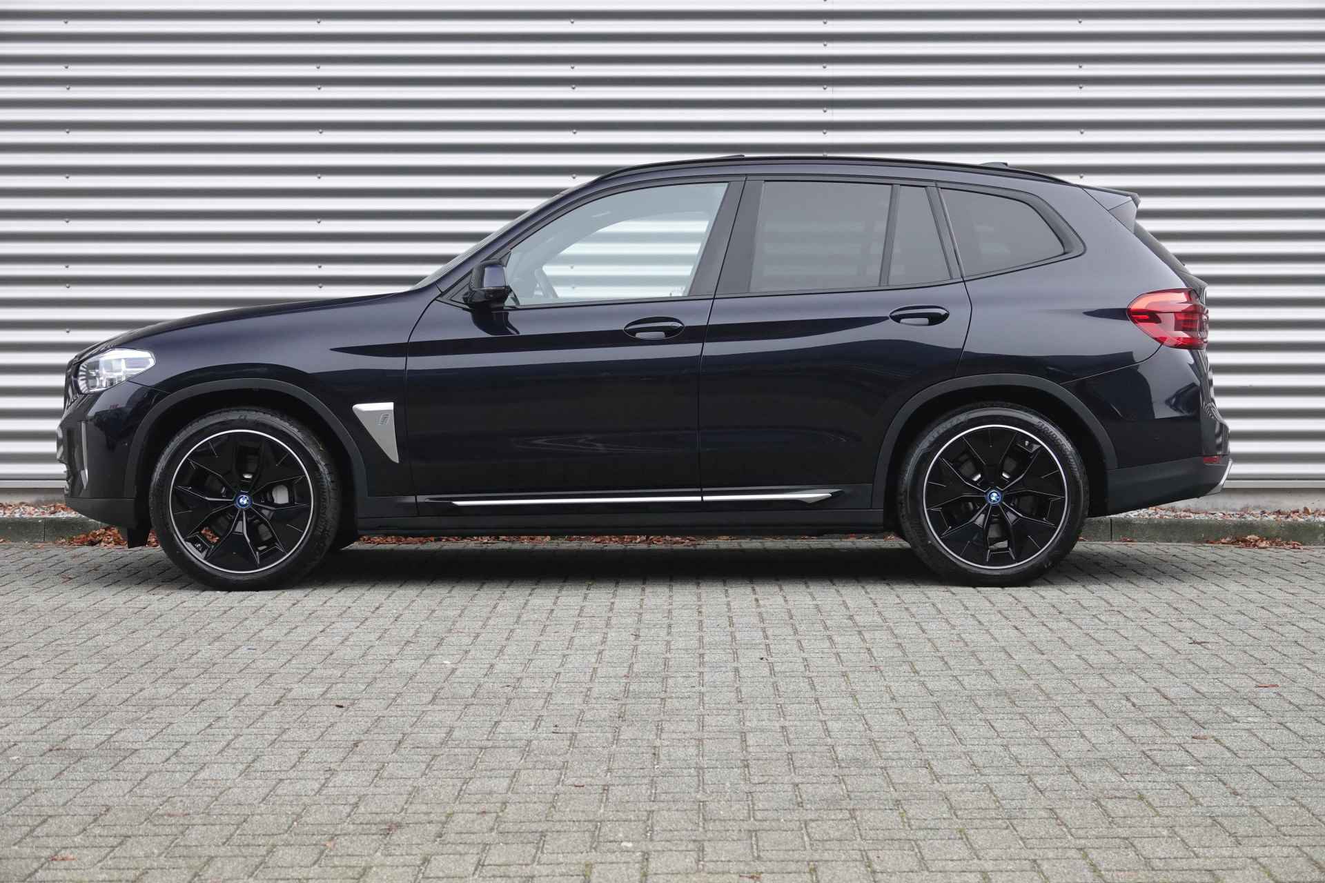 BMW iX3 High Executive 80 kWh | Pano | Trekhaak | ACC | Head-Up | H & K | Adaptive LED | - 3/35