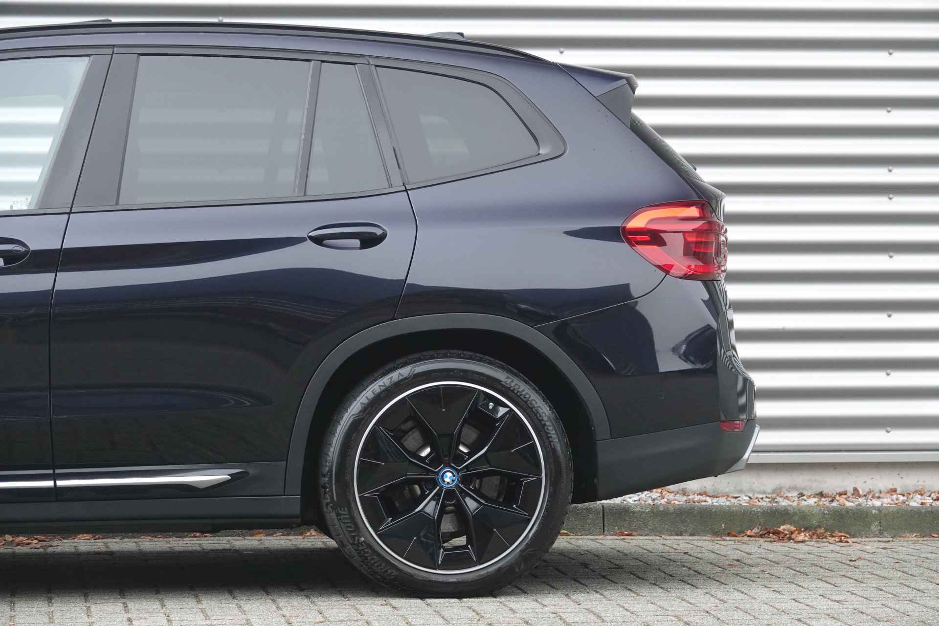 BMW iX3 High Executive 80 kWh | Pano | Trekhaak | ACC | Head-Up | H & K | Adaptive LED | - 5/35