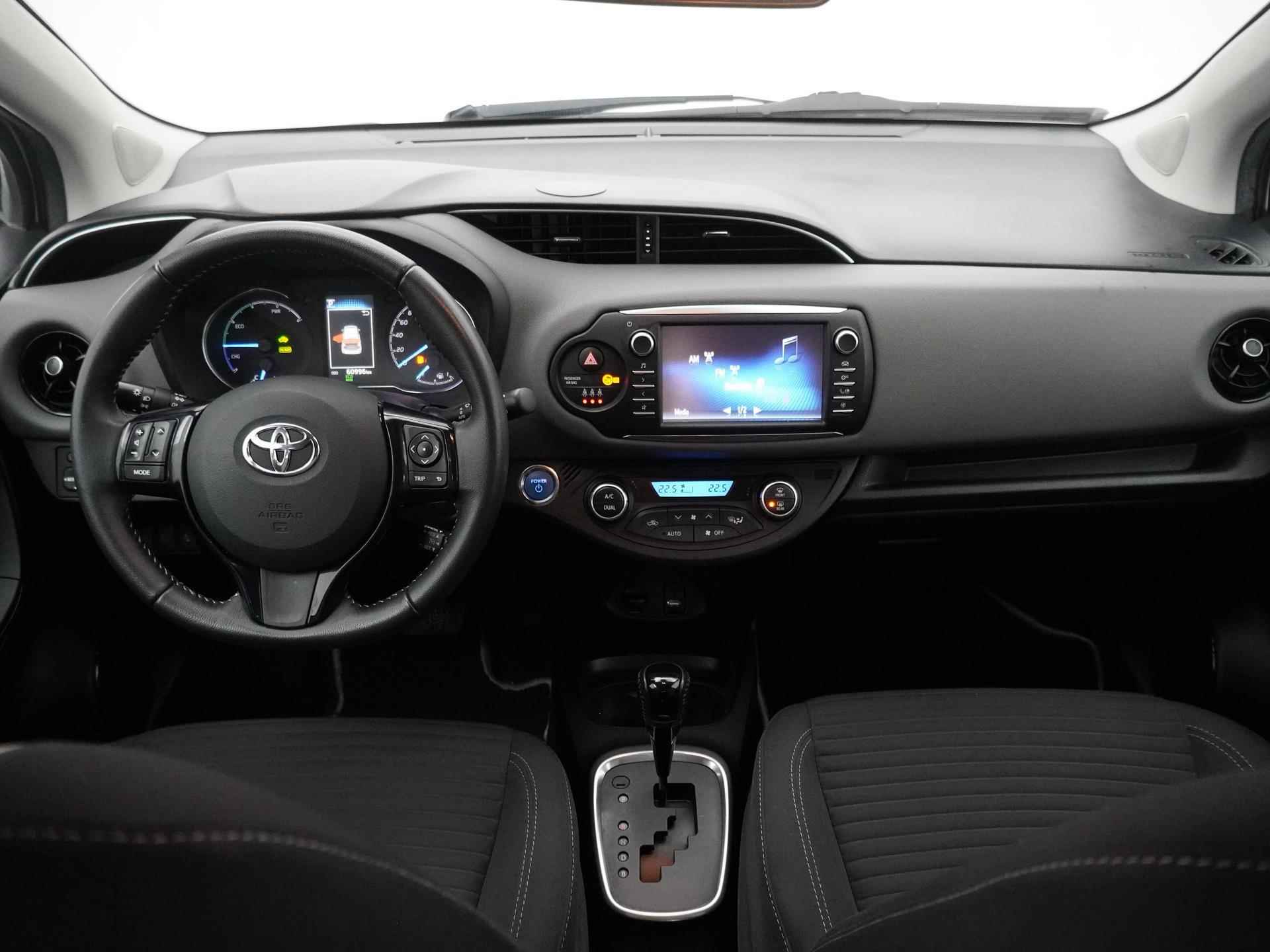 Toyota Yaris 1.5 Hybrid Design Sport | Lichtmetalen velgen | All season banden | Camera | Cruise controle | - 26/26