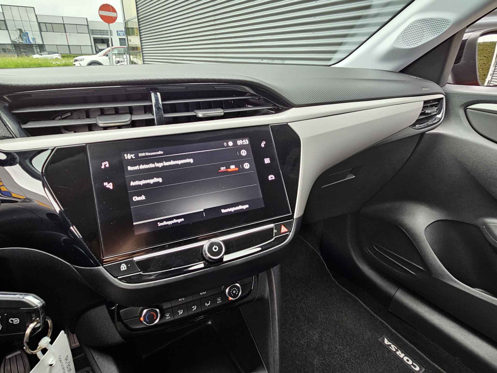 Opel Corsa 1.2 Edition Navigatie via Apple Carplay en Android Auto | Lichtmetalen Velgen - 24/34