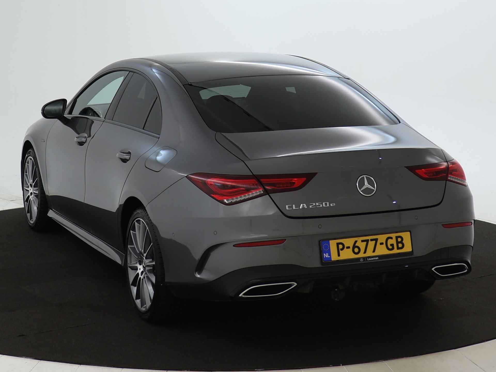 Mercedes-Benz CLA-Klasse 250 e AMG Nightpakket | Sfeerverlichting | Augmented Reality | Apple CarPlay | Stoelverwarming | Parkeerpakket met Camera | Inclusief 24 maanden MB Certified garantie voor Europa. - 17/48