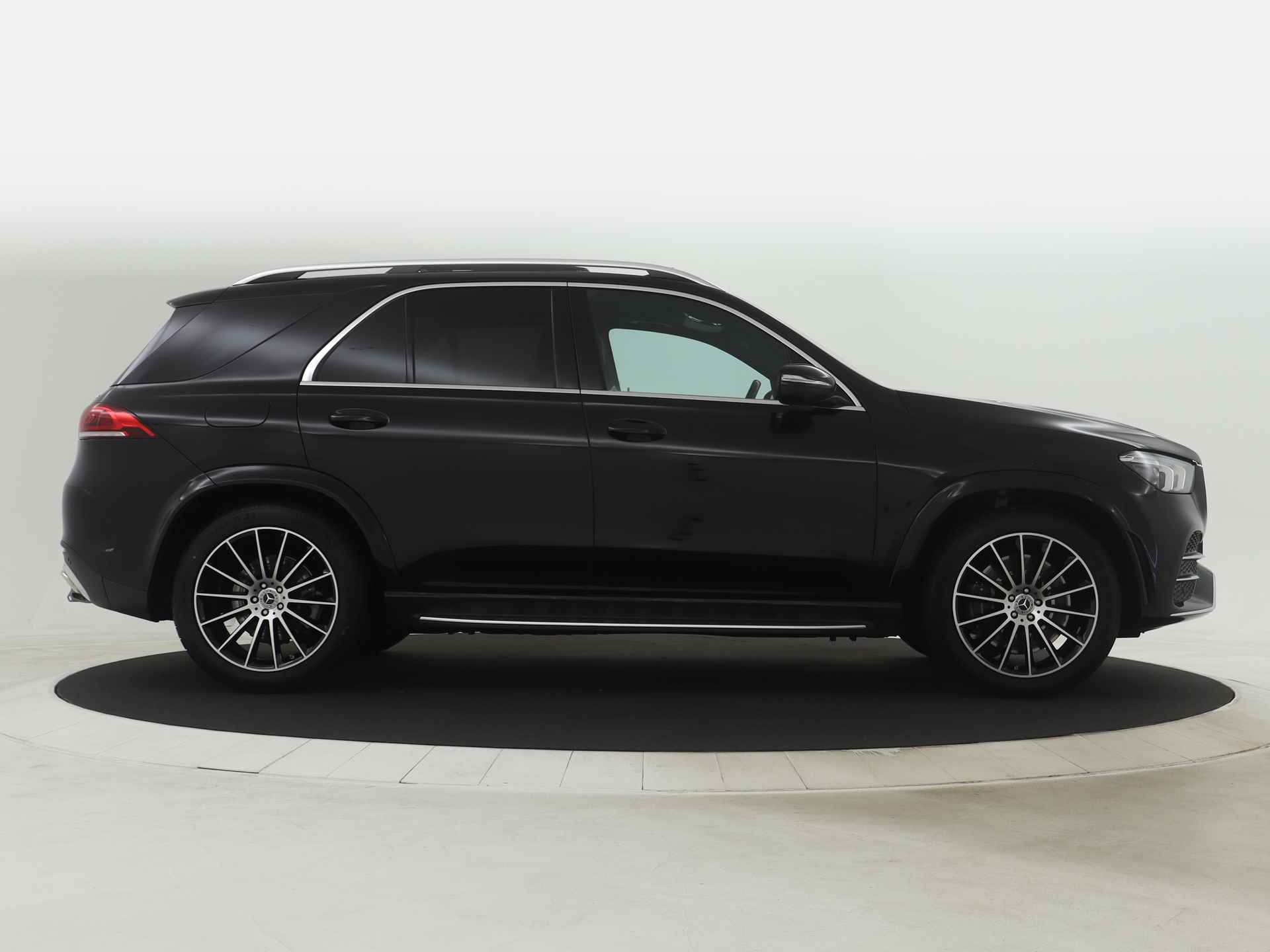 Mercedes-Benz GLE 450 4MATIC Premium Limited | Distronic | Memory seats | 360° Camera | Stoelverkoeling-verwarming | Luchtvering | Elektrische trekhaak | Burmester | Inclusief 24 MB Premium Certified garantie voor Europa - 19/40