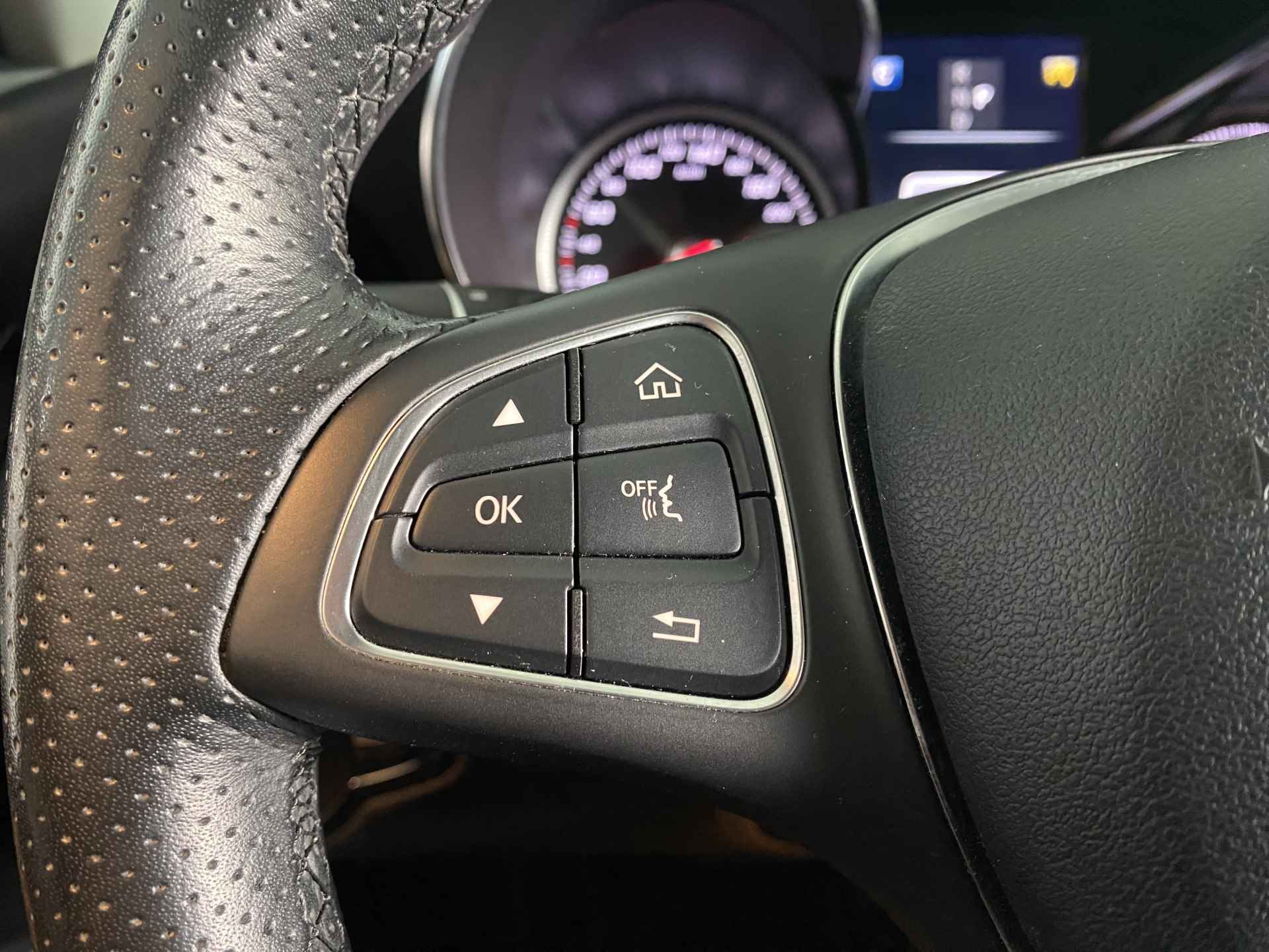 Mercedes-Benz C-Klasse Estate 180 Premium | Automaat | Navigatie | Bluetooth | Climate control | Pano-dak | - 24/46
