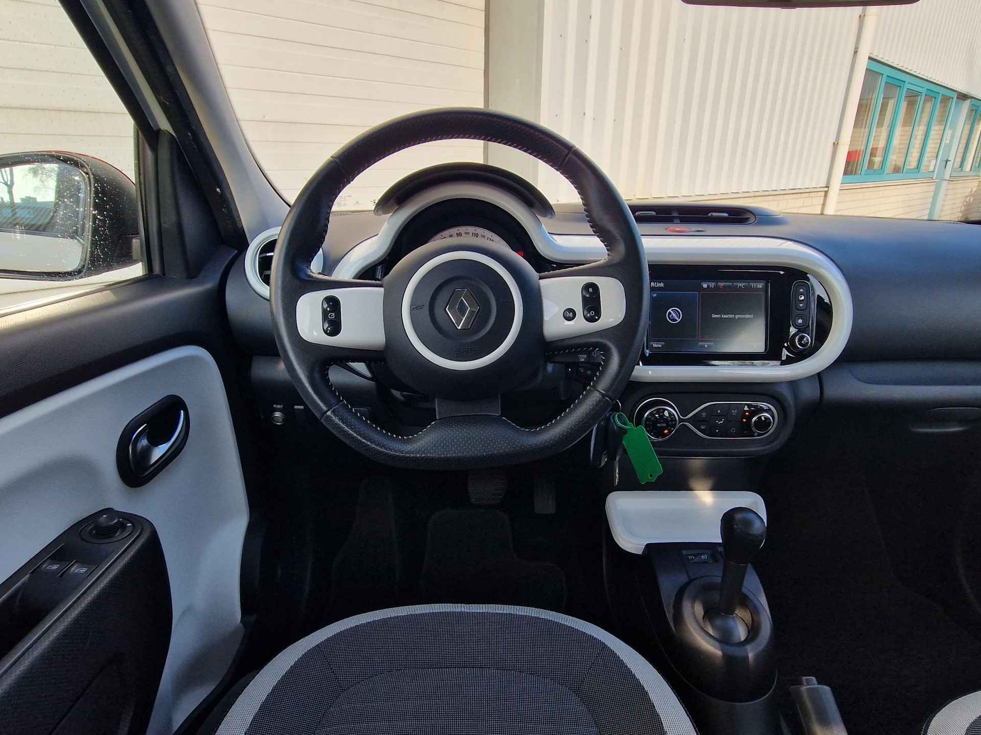 Renault Twingo 1.0 SCe Intens Automaat / Volledig Onderhouden / All Season Banden / Apple Carplay / Android Auto / Navigatie / Achterruitrijcamera / - 28/34