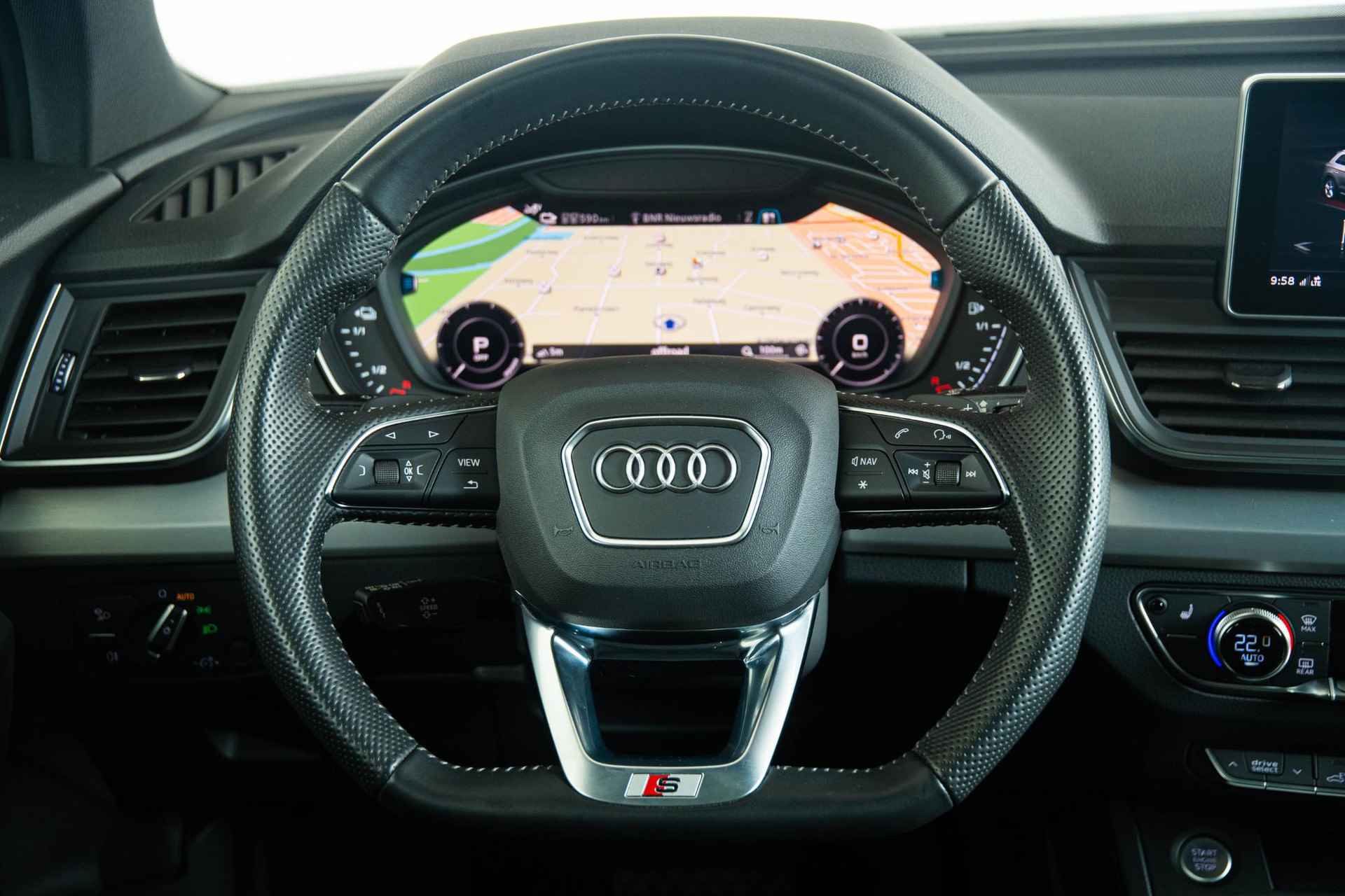 Audi Q5 50 TFSI e quattro S edition Panoramadak - Comfortsleutel - Matrix LED Koplampen - Assistentiepakket City en Parking - Cruise Control - 28/52