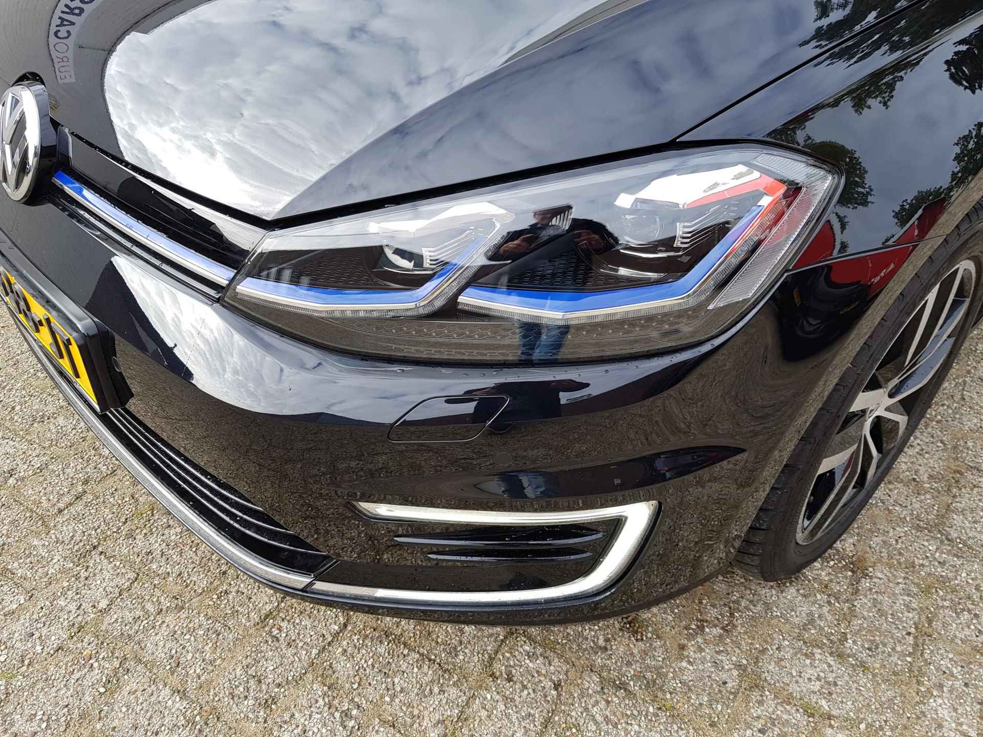 Volkswagen e-Golf e-Golf  | Navigatie | Climate Control | Virtuele Cockpit | Camera | Keyless | Stoelverwarming | Parkeer Sensoren | Cruise Control Adaptive | Lichtmetalen velgen 17" - 24/31