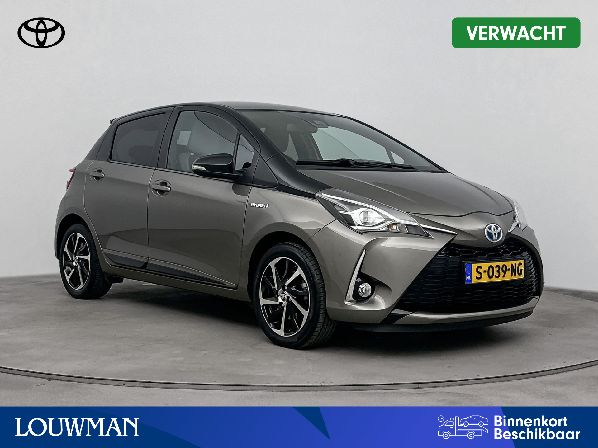 Toyota Yaris 1.5 Hybrid Premium Limited | Camera | Climate Control | LM velgen |