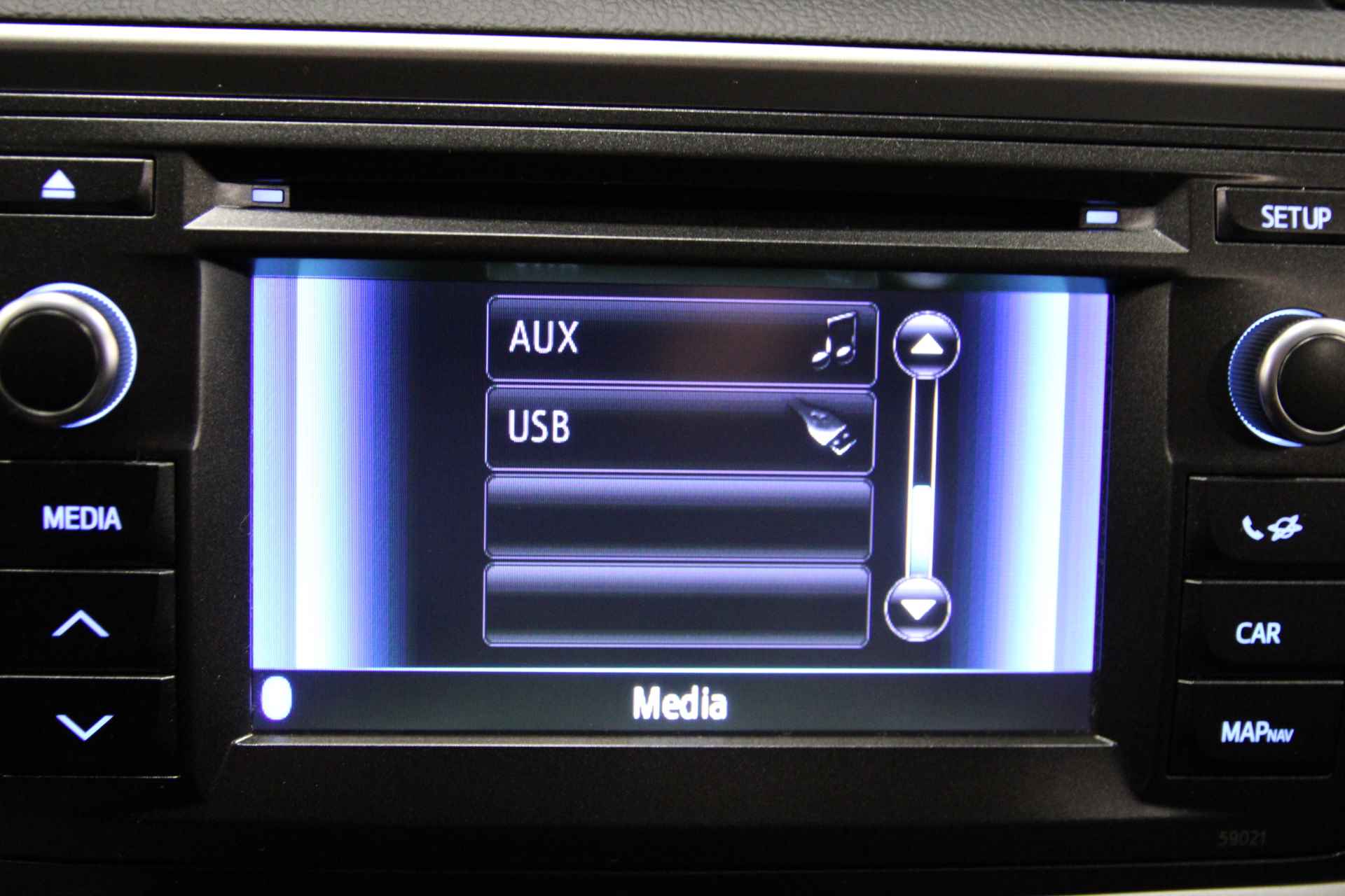 Toyota Auris 1.8 Hybrid Dynamic + Navi + PDC - 38/39