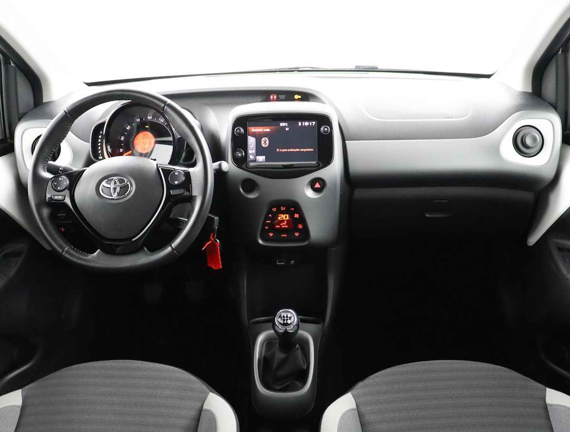 Toyota Aygo 1.0 VVT-i x-joy | Airconditioning | Centrale deurvergrendeling op afstand | NAP | - 4/49