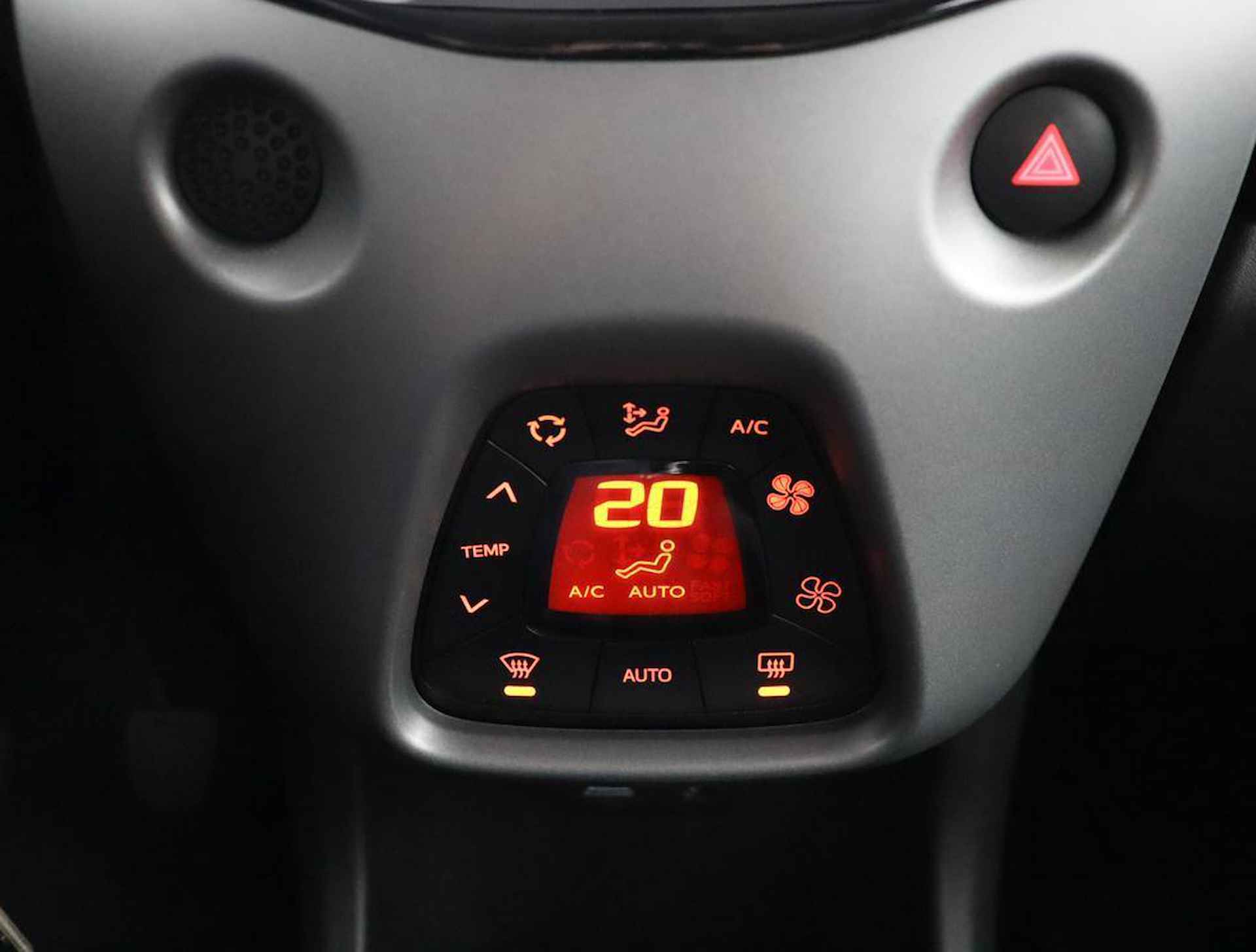 Toyota Aygo 1.0 VVT-i x-joy | Airconditioning | Centrale deurvergrendeling op afstand | NAP | - 7/49