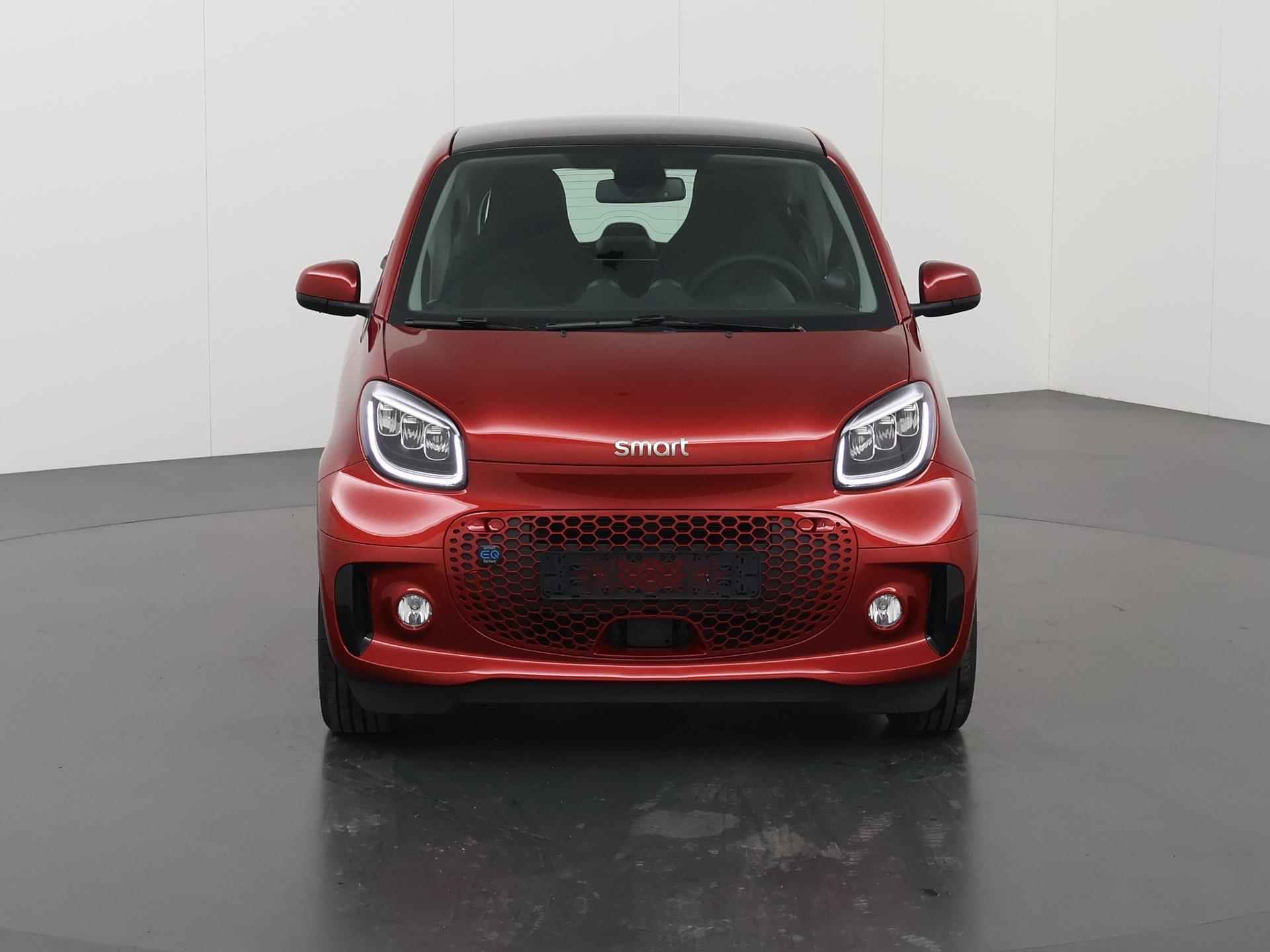 Smart fortwo EQ comfort plus EQ Comfort PLUS | Bodypanels in carmine RED (metallic) - 4/38