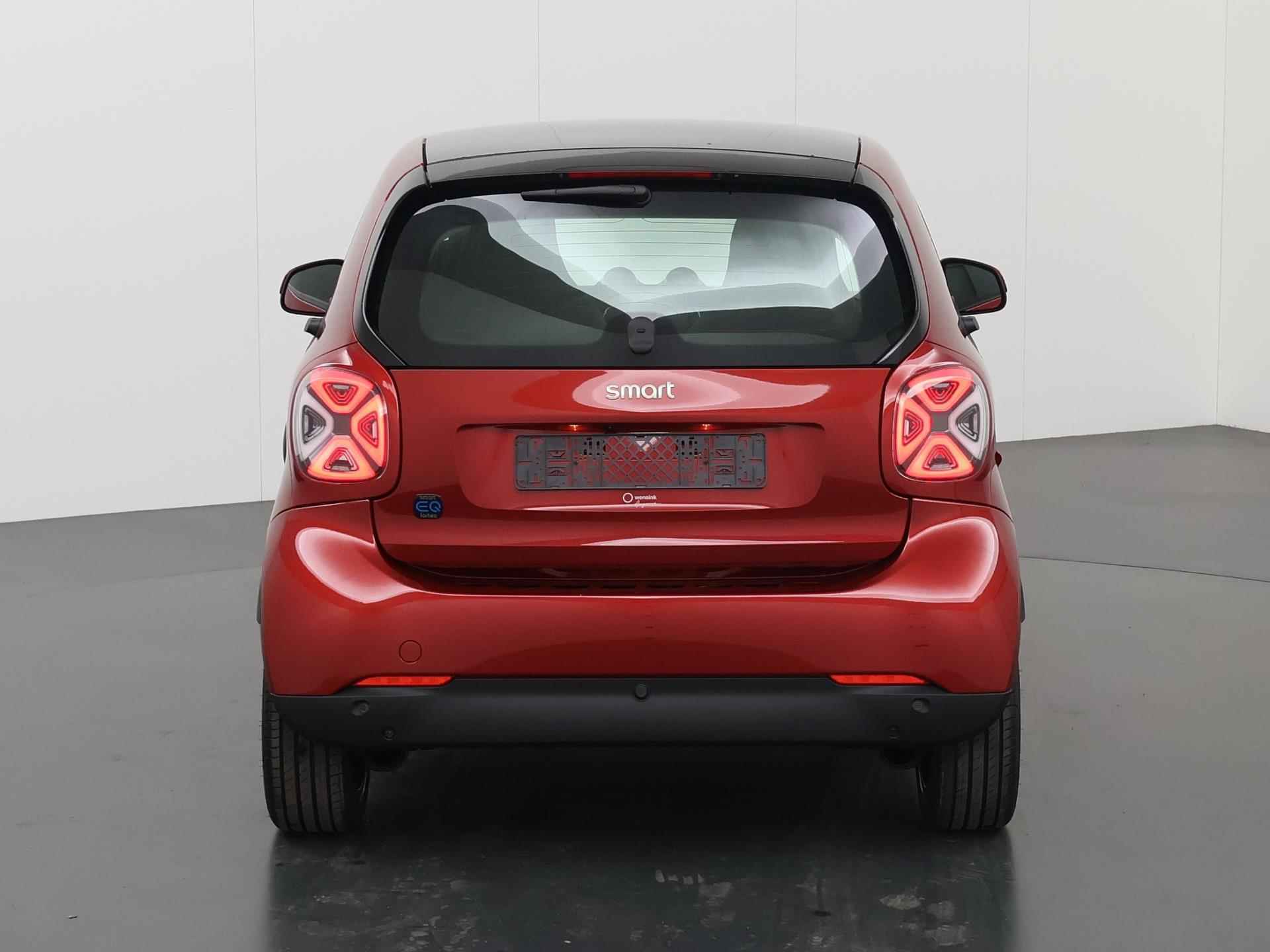 Smart fortwo EQ comfort plus EQ Comfort PLUS | Bodypanels in carmine RED (metallic) - 5/38