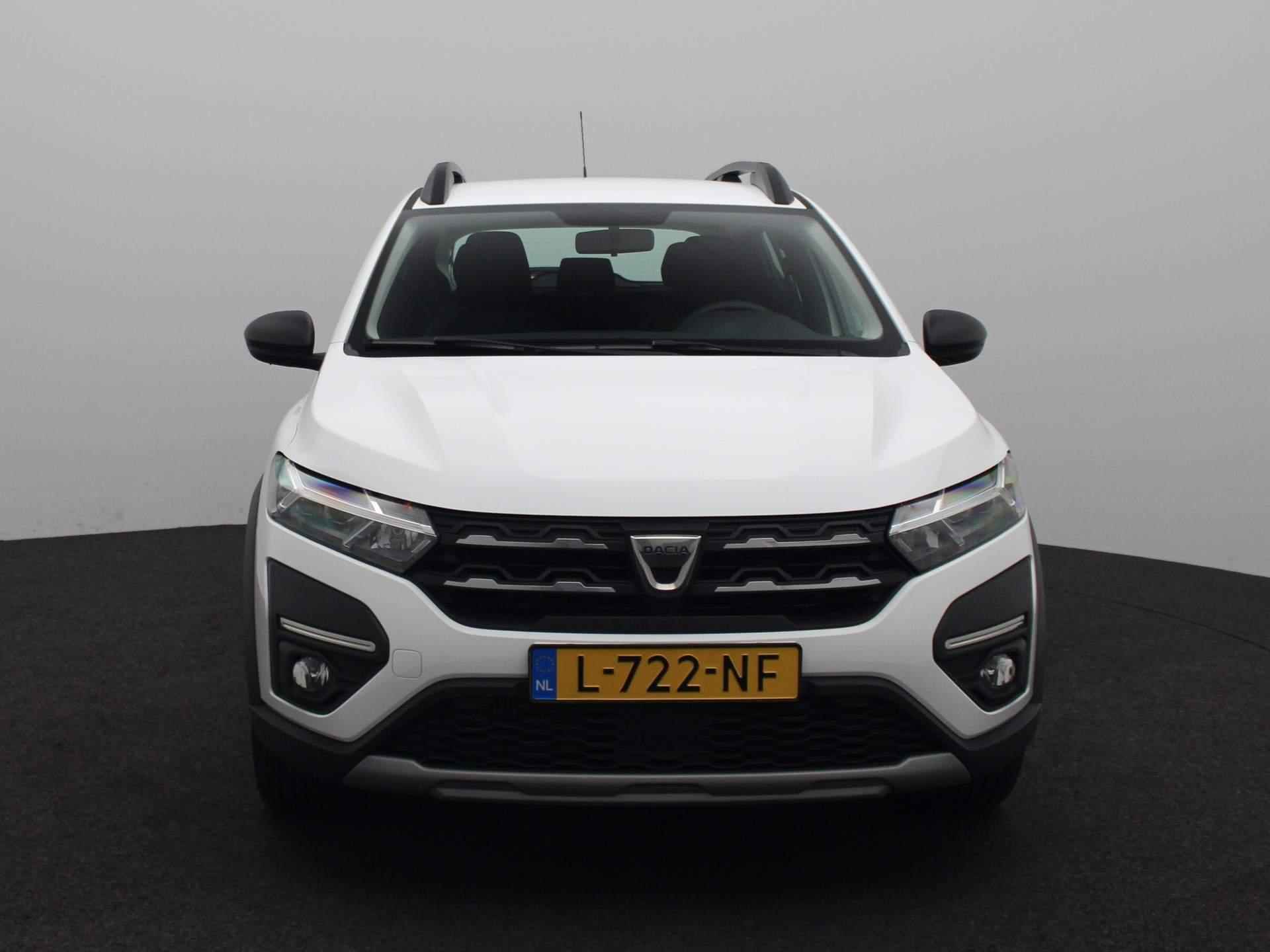 Dacia Sandero Stepway TCe 100 Bi-Fuel Essential | LPG G3 | Parkeersensoren | Mistlampen voor | Airco | Dakdragers | Cruise Control | Media Control | - 3/24