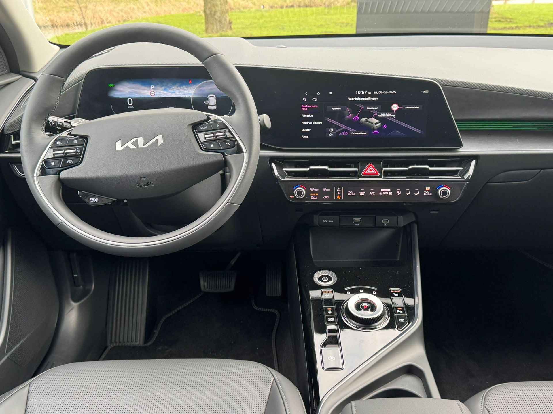 Kia Niro EV DynamicPlusLine 64.8 kWh AIRCO | NAVIGATIE | CAMERA | LM VELGEN | SCHUIFKANTEL DAK | DIRECT LEVERBAAR - 27/28