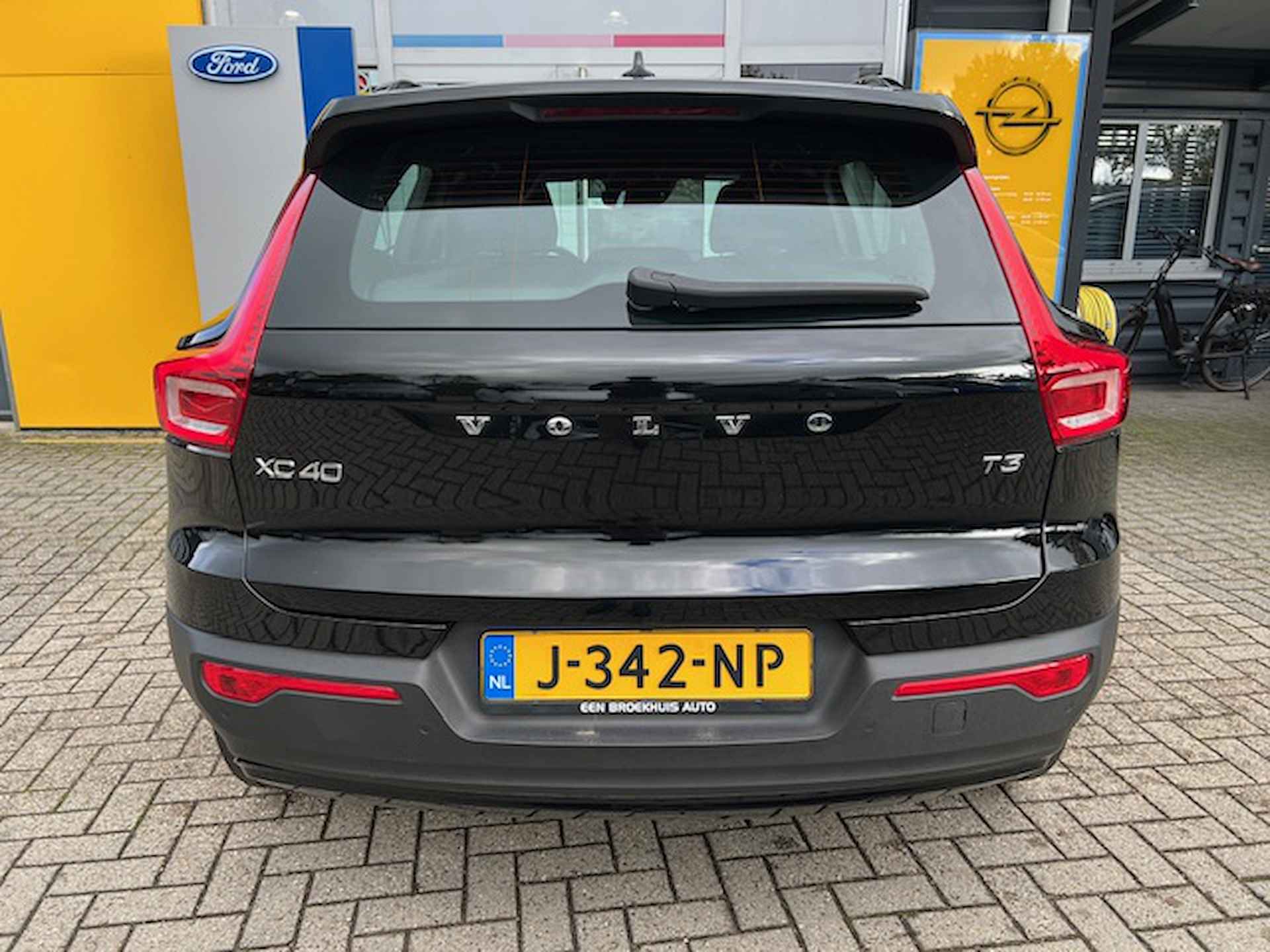 Volvo XC40 R-Design T3 164PK | WEGKL. TREKHAAK| ADAPTIVE CRUISE CONTROL| STOEL-, STUUR- EN VOORRUITVERWARMING| CAMERA| PARKEERSENSOREN V+A| - 6/37