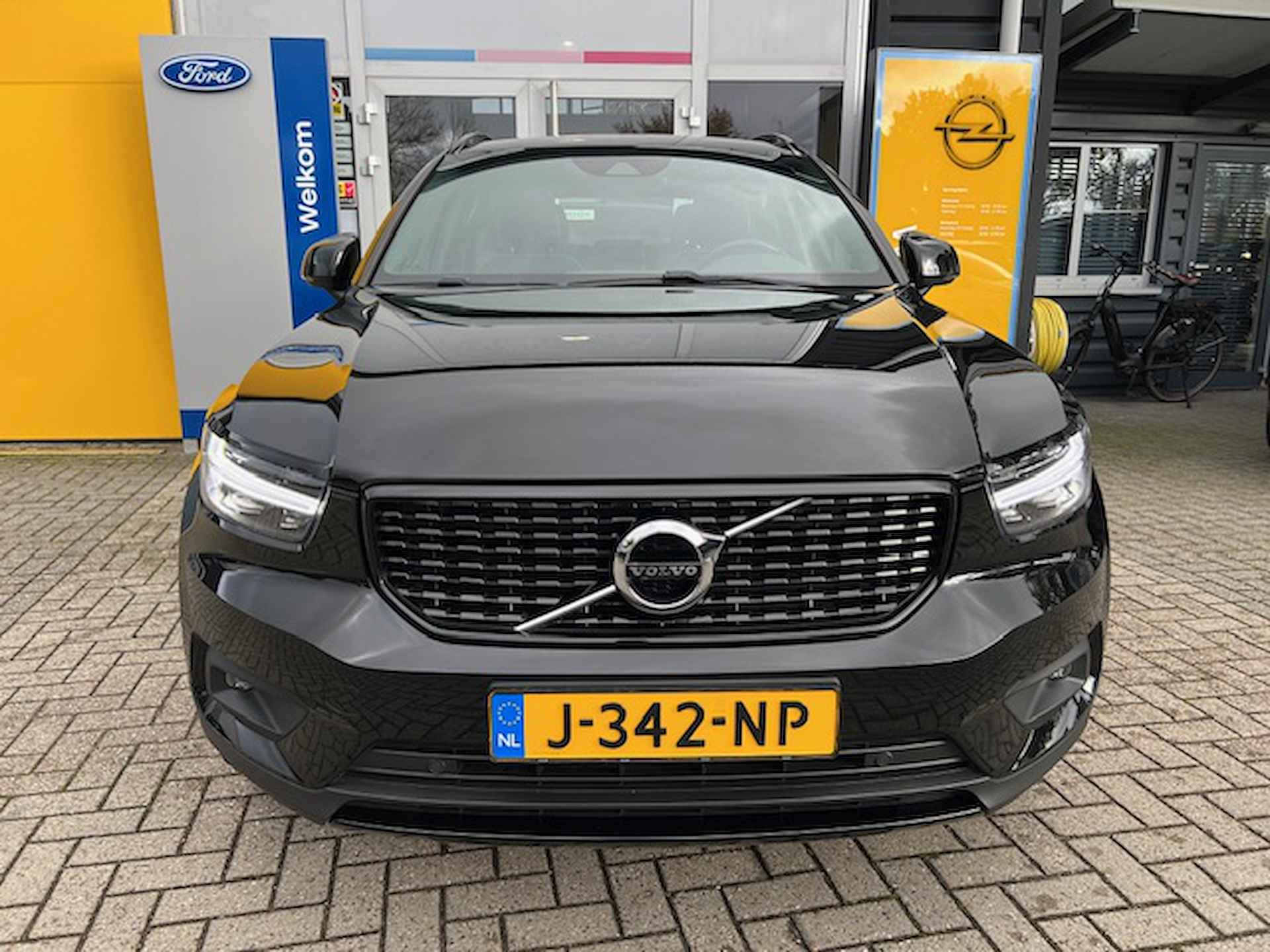 Volvo XC40 R-Design T3 164PK | WEGKL. TREKHAAK| ADAPTIVE CRUISE CONTROL| STOEL-, STUUR- EN VOORRUITVERWARMING| CAMERA| PARKEERSENSOREN V+A| - 10/37