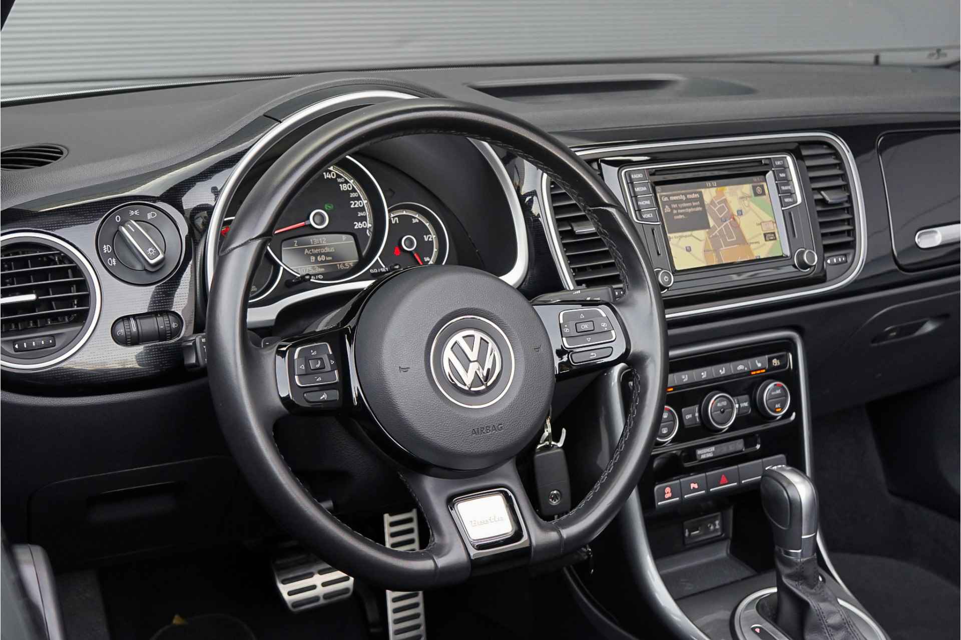 Volkswagen Beetle Cabriolet 1.2 TSI Design Aut Navi CarPlay Stoelverw - 24/45