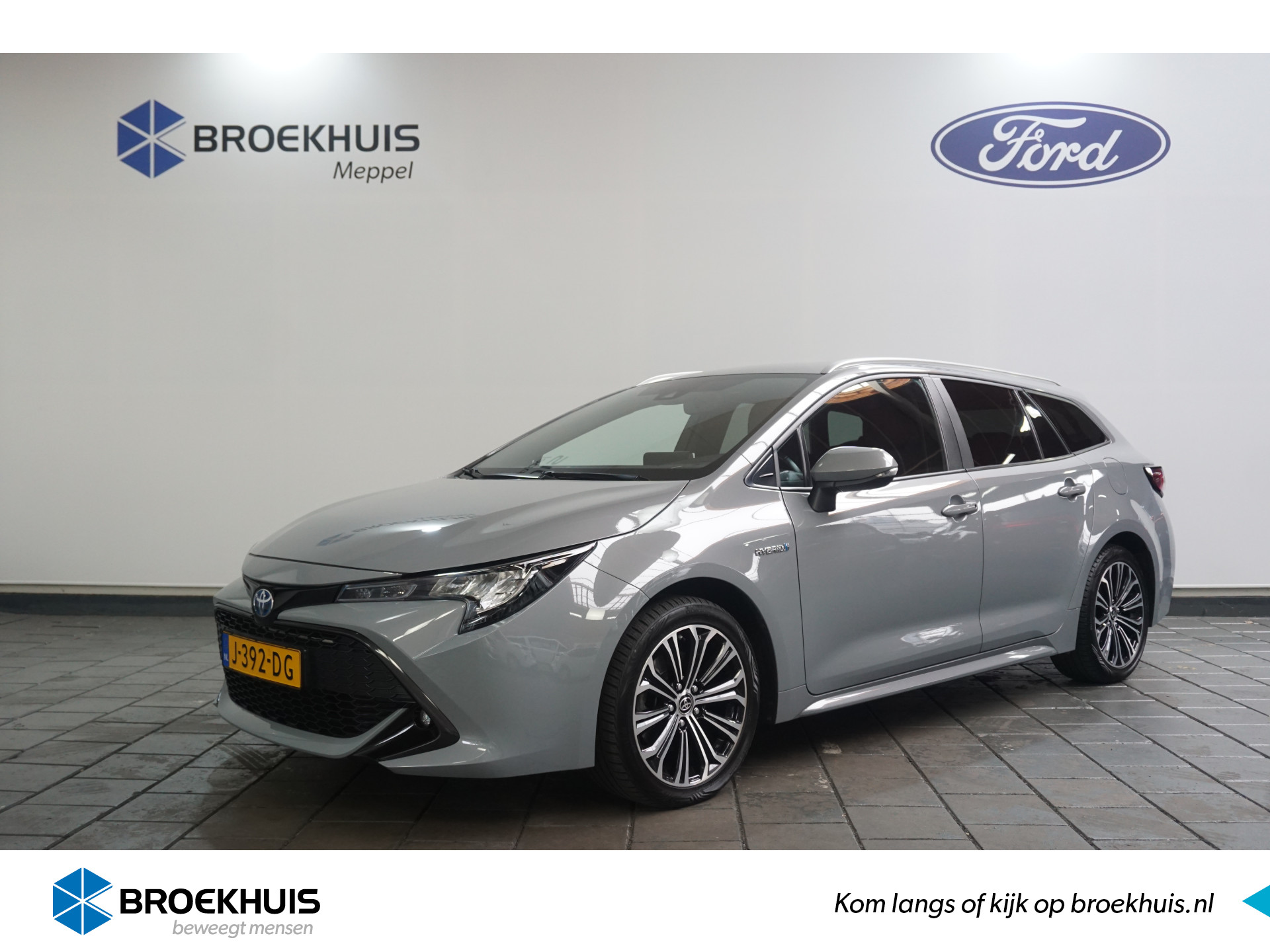 Toyota Corolla Touring Sports 2.0 Hybrid Business Plus | Trekhaak | Navi | Stoelverwarming |