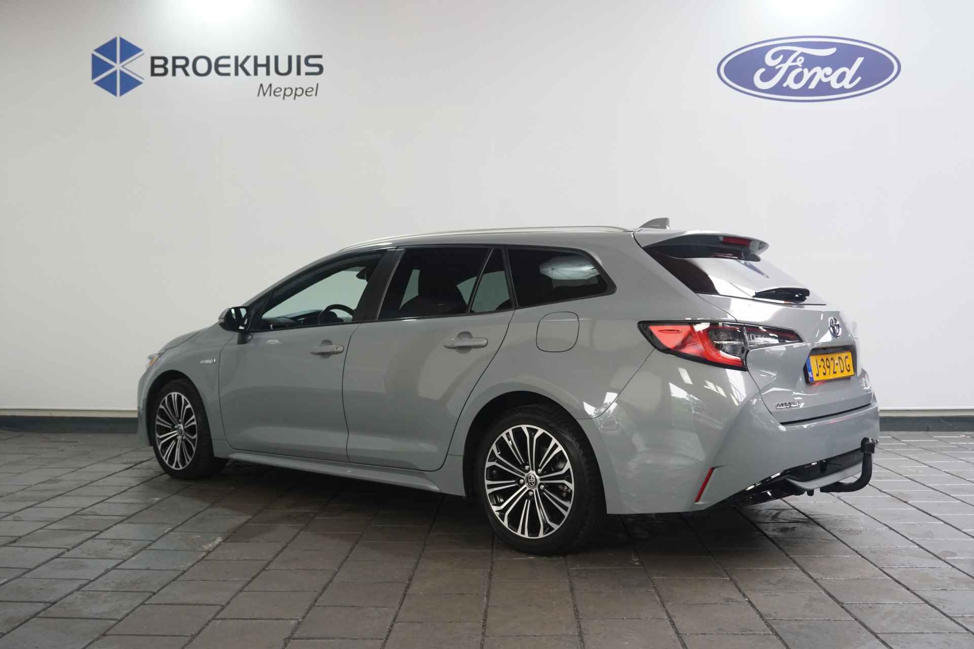 Toyota Corolla Touring Sports 2.0 Hybrid Business Plus | Trekhaak | Navi | Stoelverwarming | - 3/28