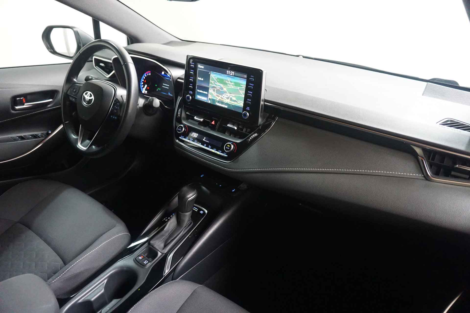 Toyota Corolla Touring Sports 2.0 Hybrid Business Plus | Trekhaak | Navi | Stoelverwarming | - 7/28