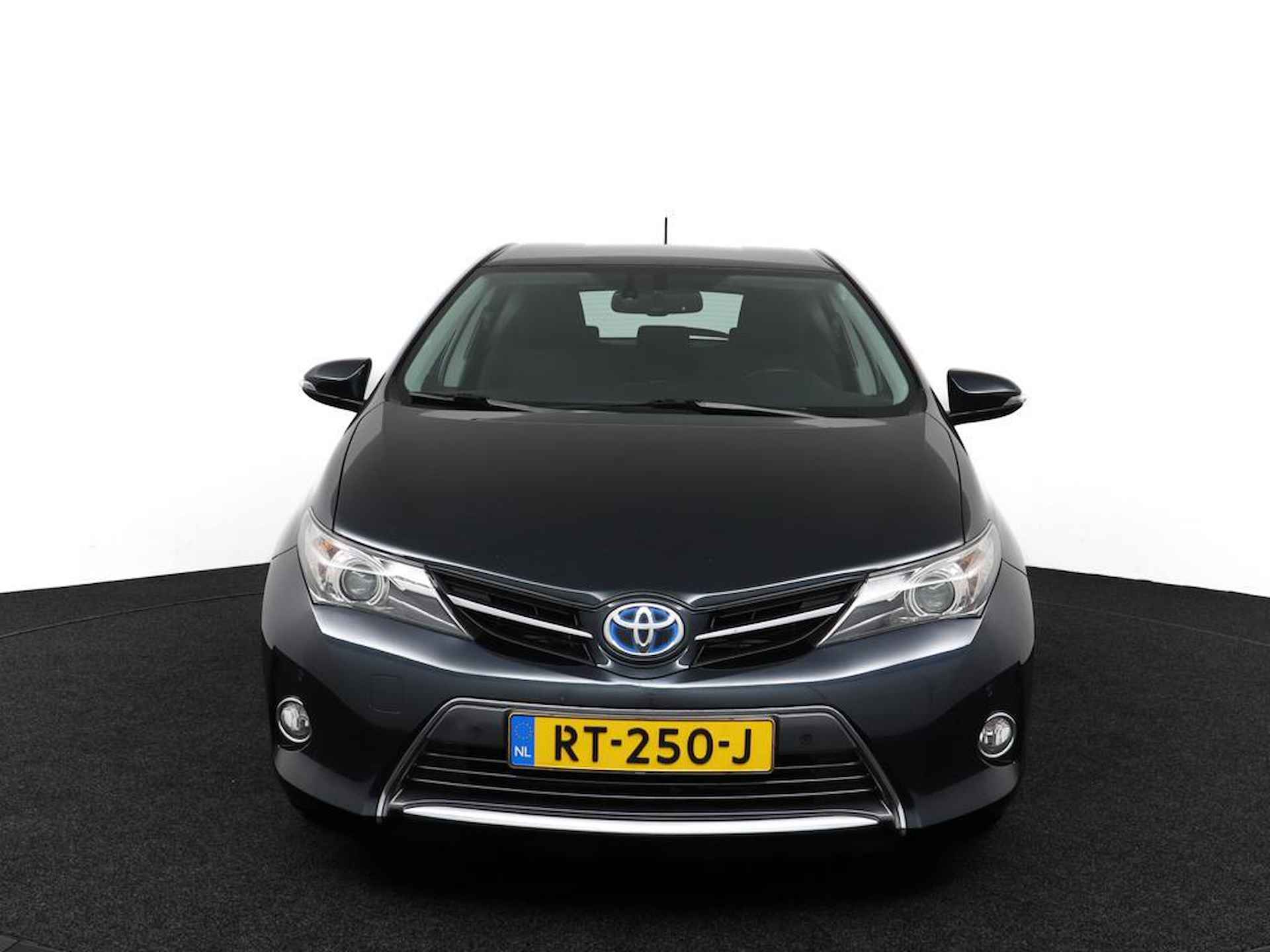 Toyota Auris 1.8 Hybrid Dynamic | All Season Banden | Parkeersensoren | Smart entry | Cruise control | - 16/53