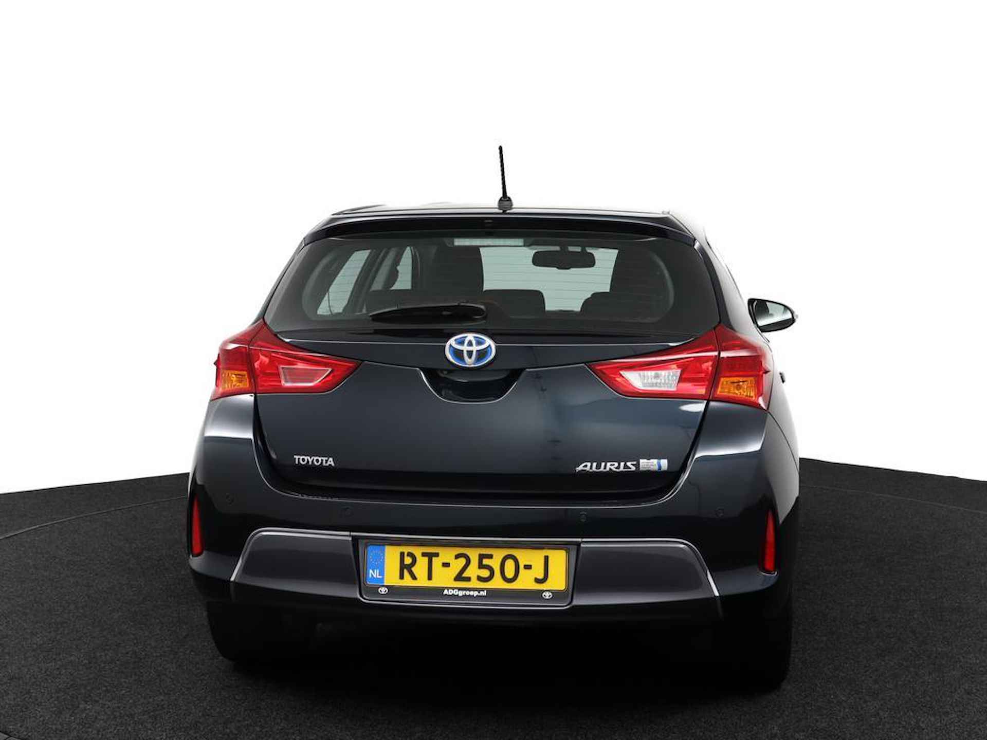 Toyota Auris 1.8 Hybrid Dynamic | All Season Banden | Parkeersensoren | Smart entry | Cruise control | - 51/53