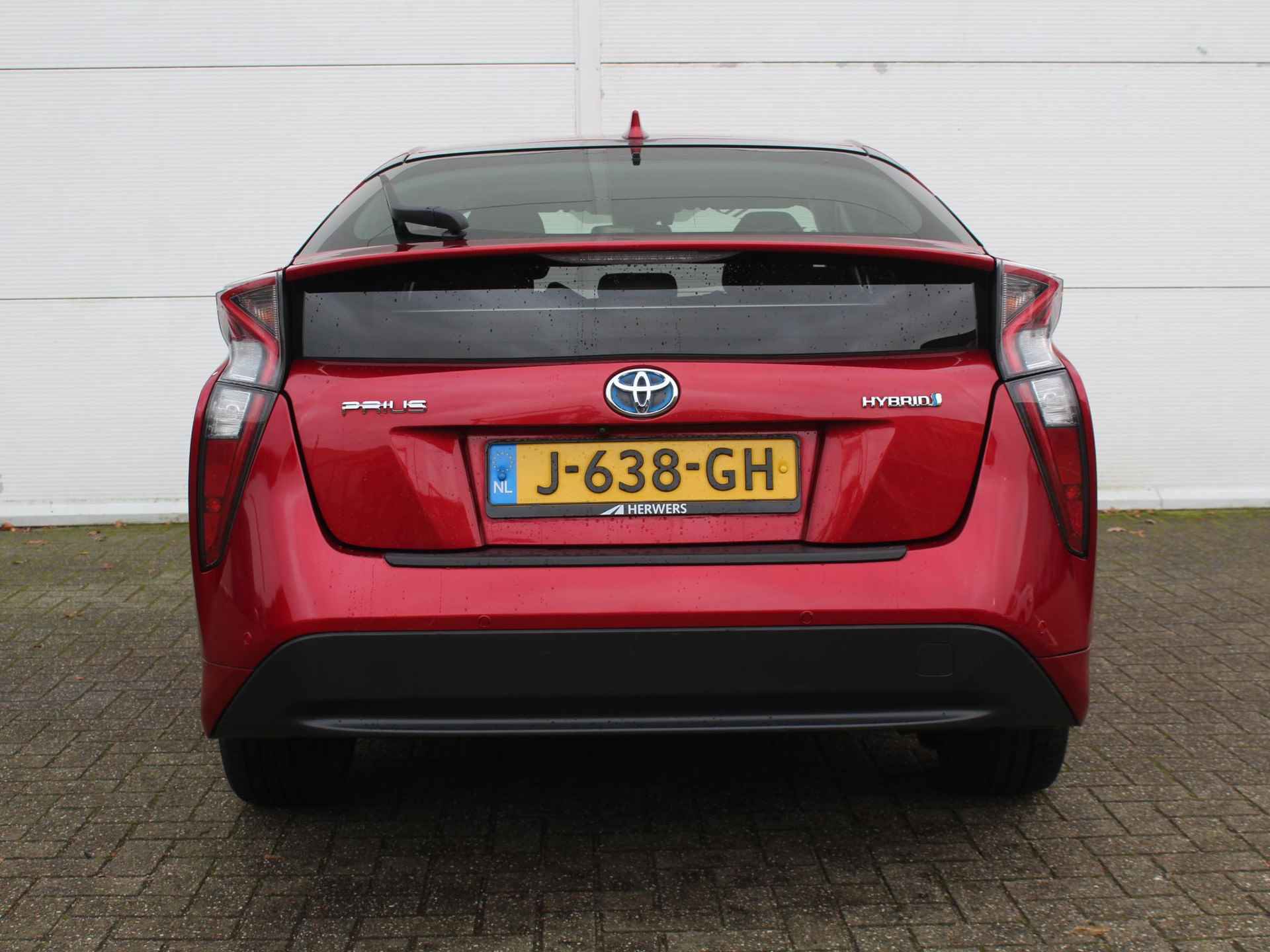 Toyota Prius 1.8 Dynamic Hybrid / Achteruitrijcamera / Navigatie + Apple Carplay/Android Auto / Climate Control / Cruise Control Adaptief / Stoelverwarming Voor / - 42/44