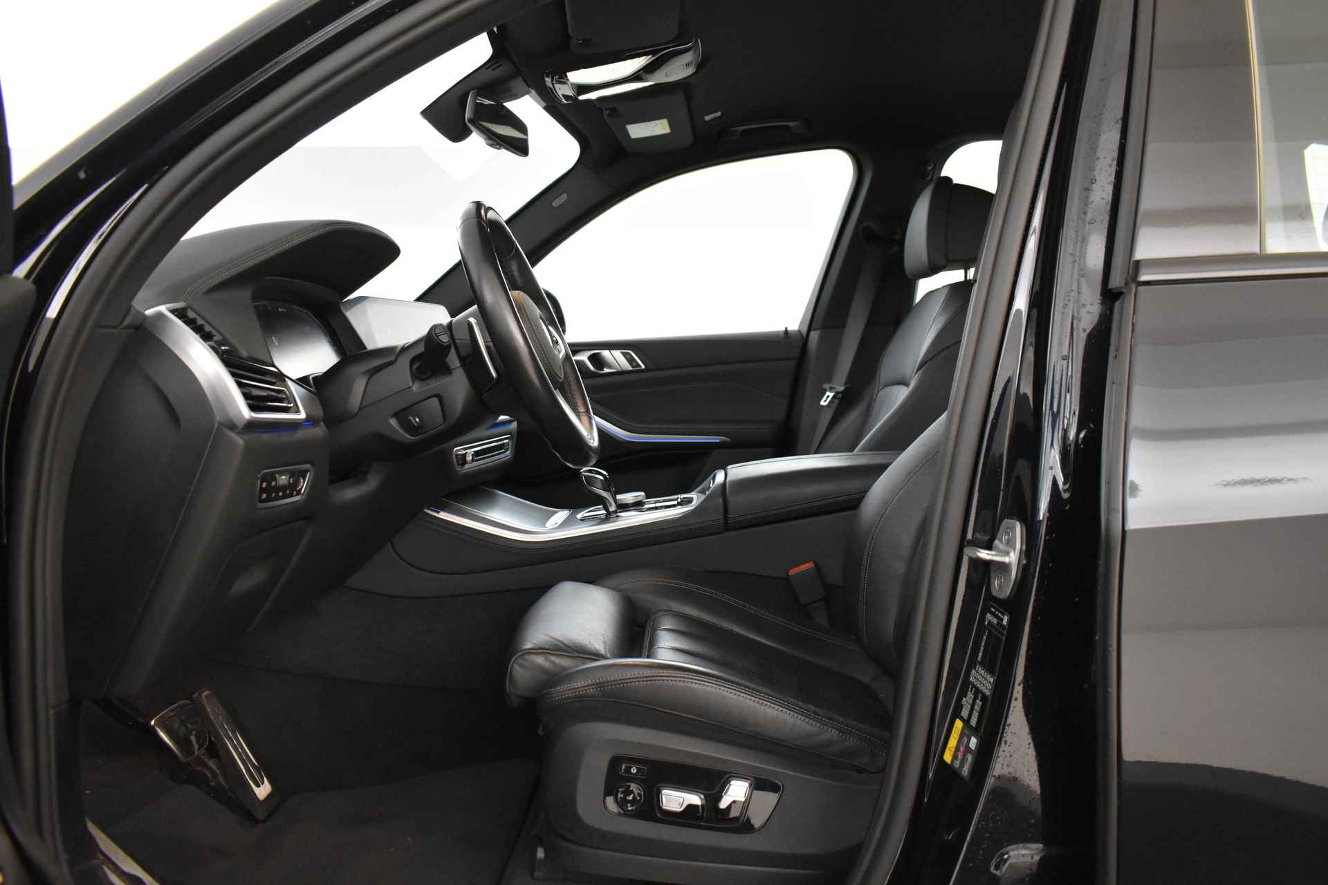 BMW X5 xDrive45e High Executive M Sport Automaat / Trekhaak / Laserlight / Parking Assistant Plus / Adaptief onderstel / Comfortstoelen / Live Cockpit Professional - 13/55