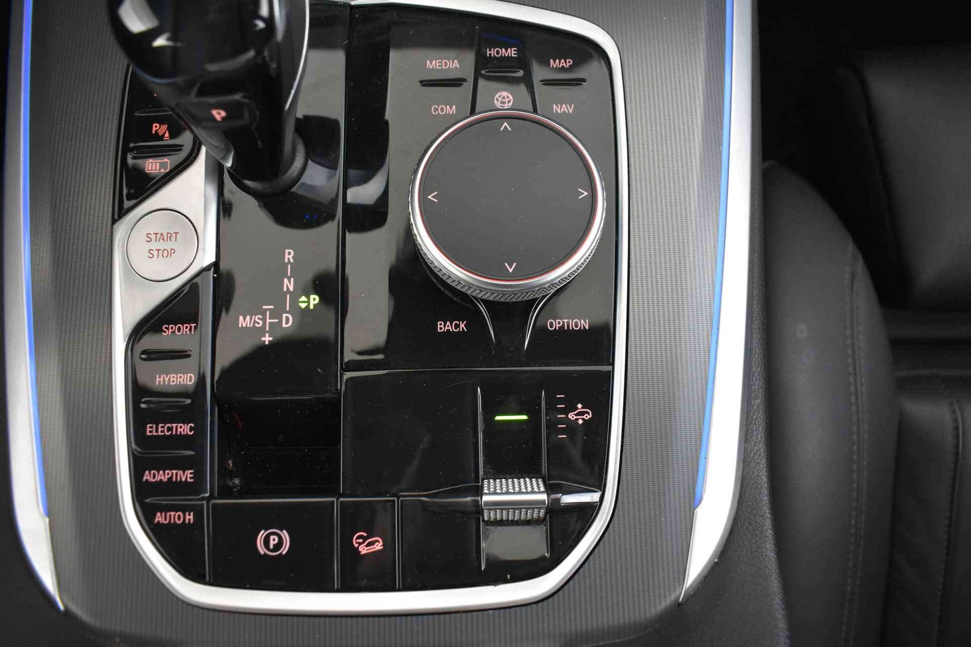 BMW X5 xDrive45e High Executive M Sport Automaat / Trekhaak / Laserlight / Parking Assistant Plus / Adaptief onderstel / Comfortstoelen / Live Cockpit Professional - 32/55