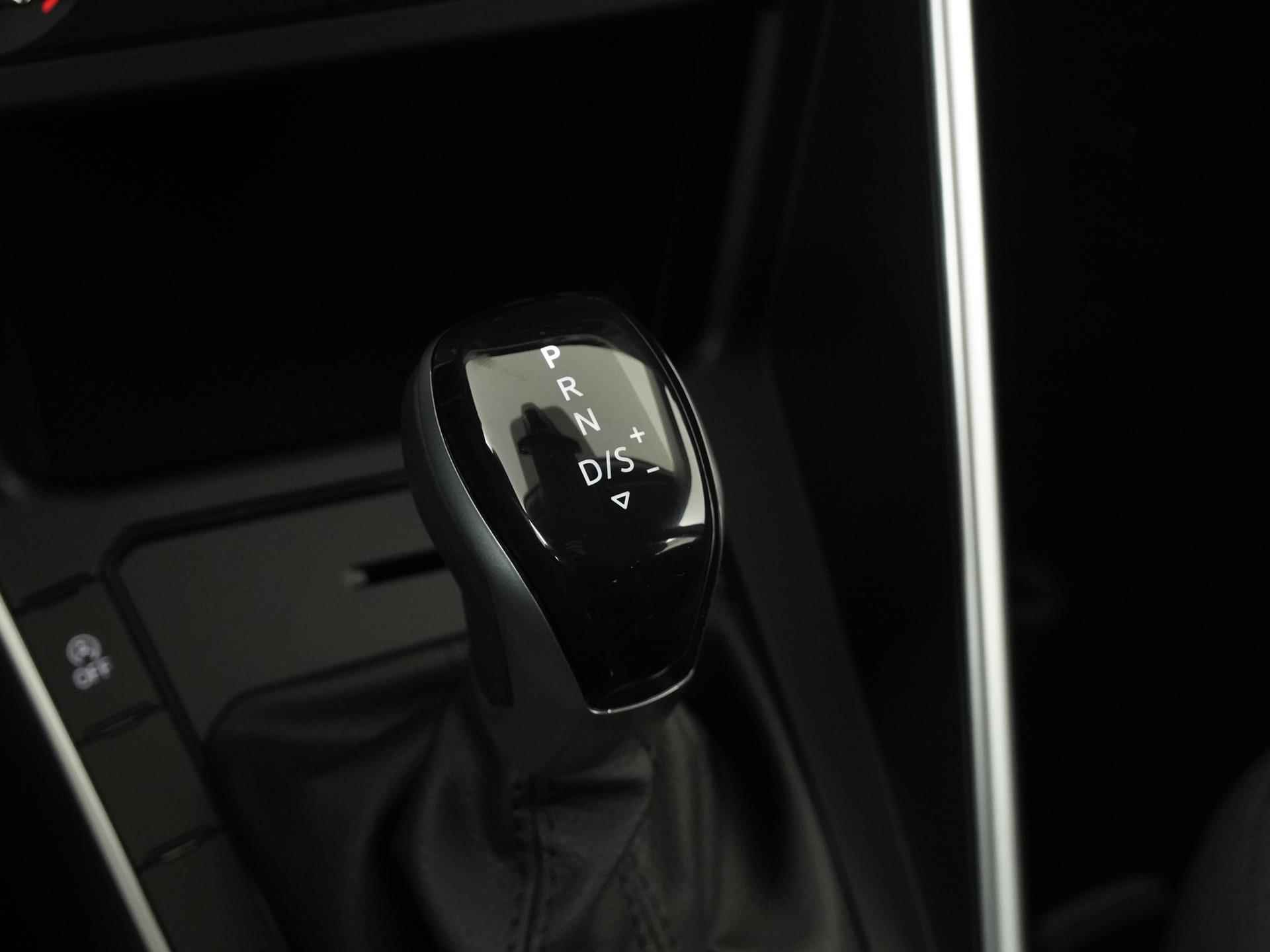 Volkswagen Polo 1.0 TSI Life DSG | Digital Cockpit | Apple Carplay | Camera | 15" | Zondag Open! - 11/33
