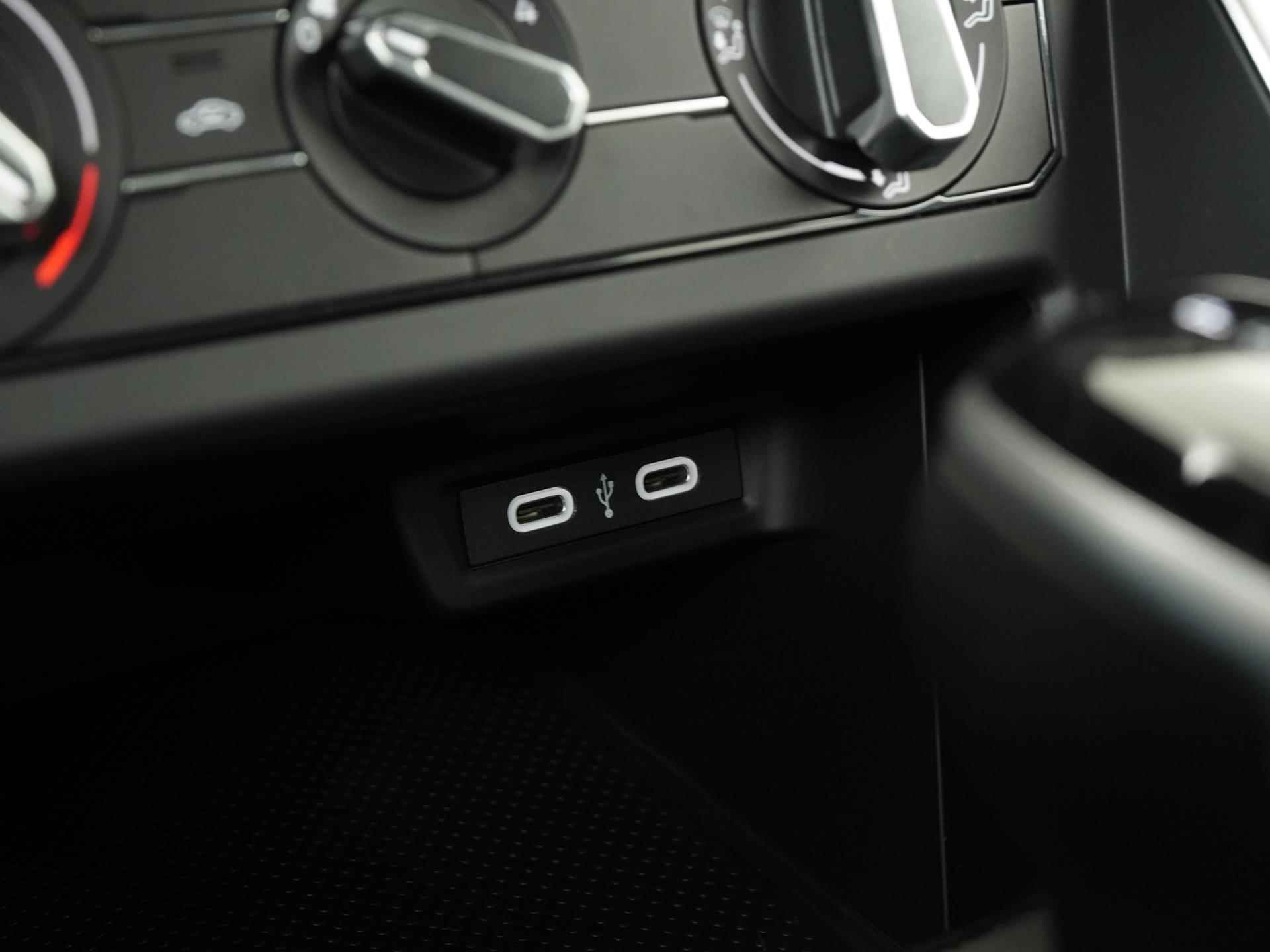 Volkswagen Polo 1.0 TSI Life DSG | Digital Cockpit | Apple Carplay | Camera | 15" | Zondag Open! - 12/36