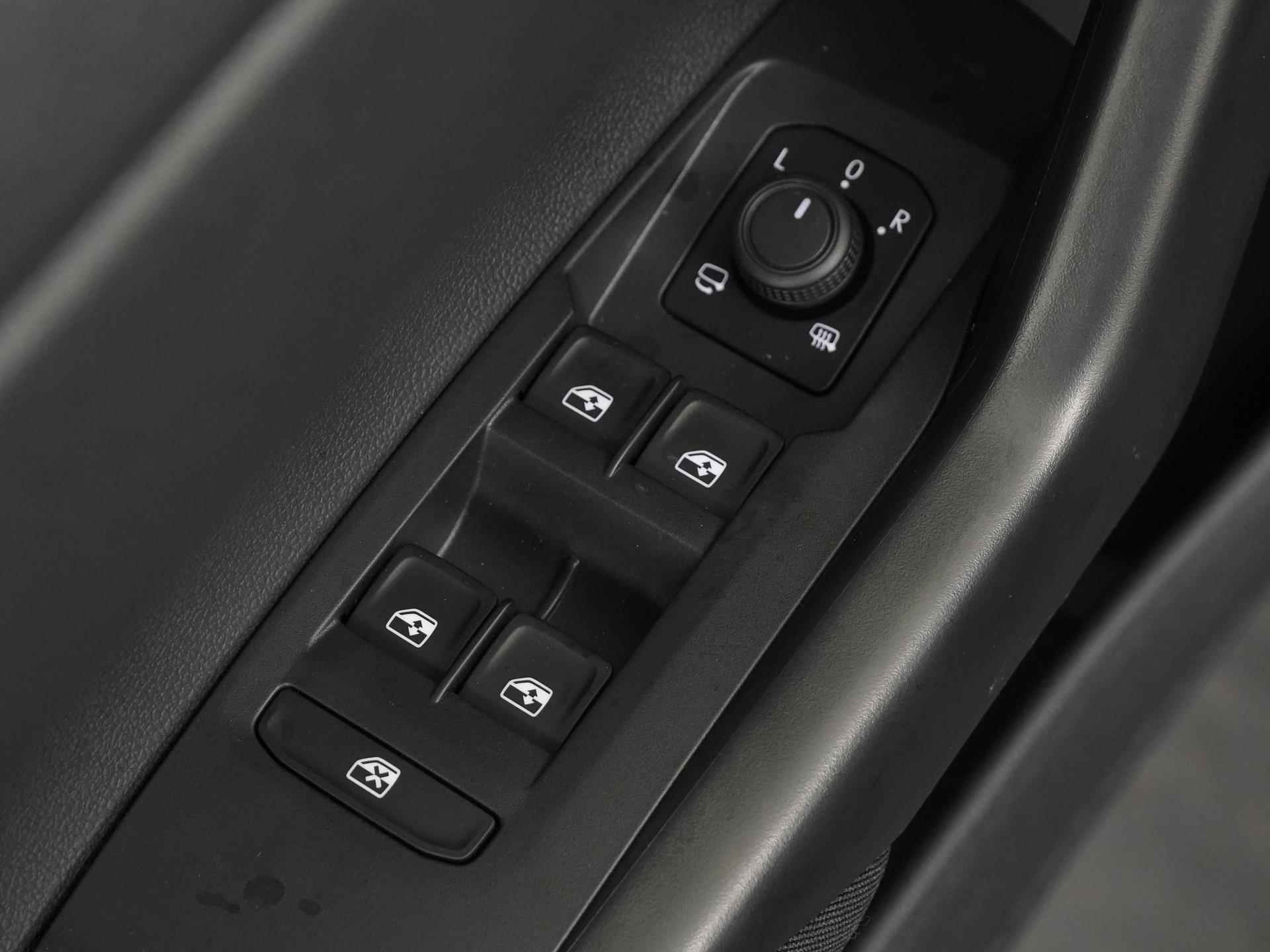 Volkswagen Polo 1.0 TSI Life DSG | Digital Cockpit | Apple Carplay | Camera | 15" | Zondag Open! - 32/36