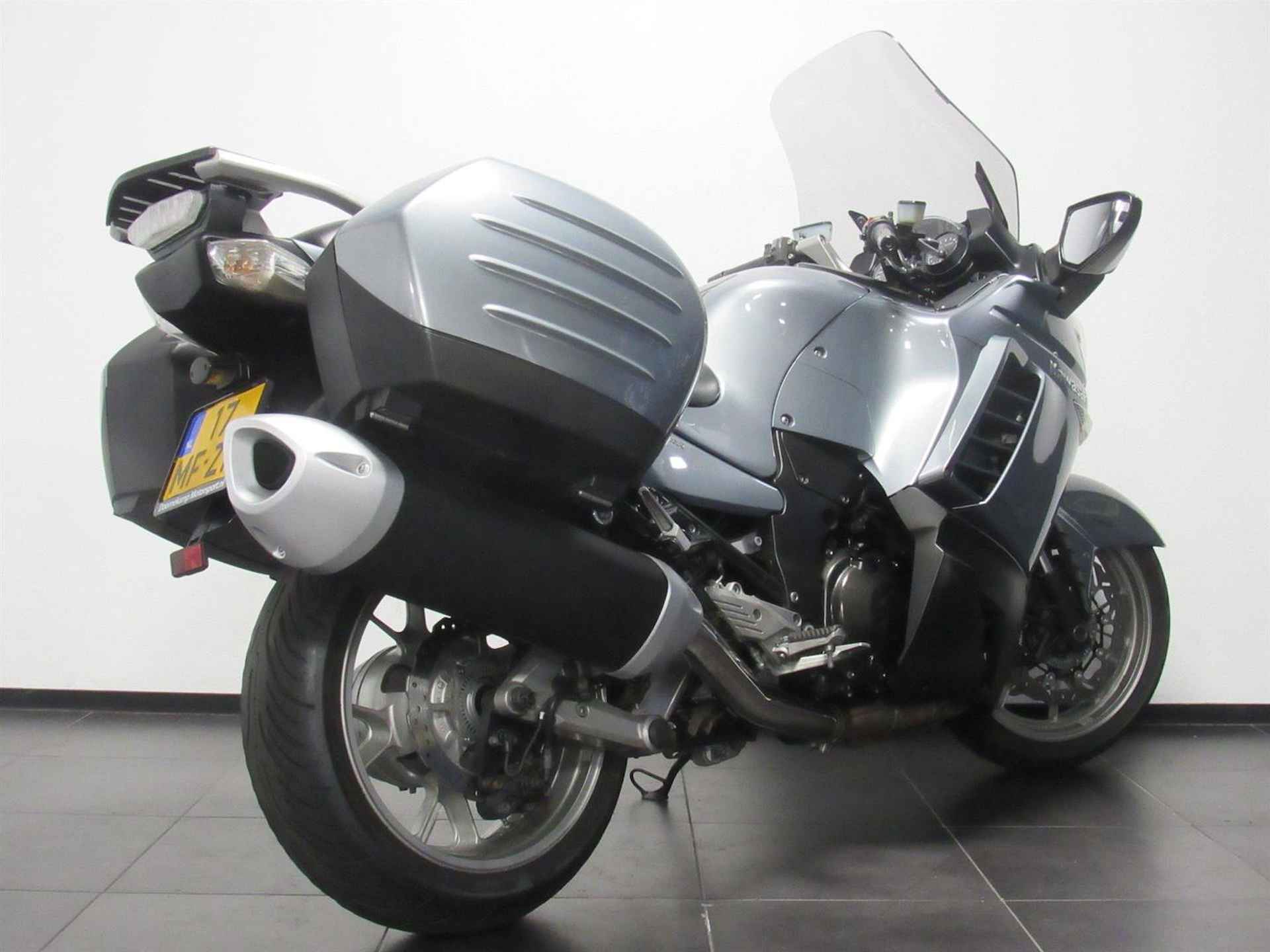 Kawasaki GTR 1400 - 2007 - 6/14