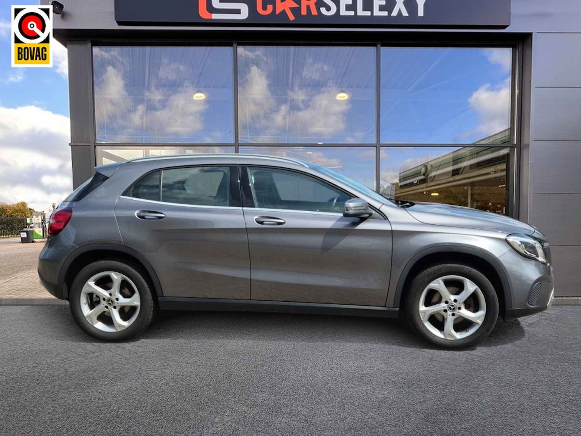 Mercedes-benz GLA-klasse 180 Premium/Navi/LED/Camera/stoelverwarming - 2/35