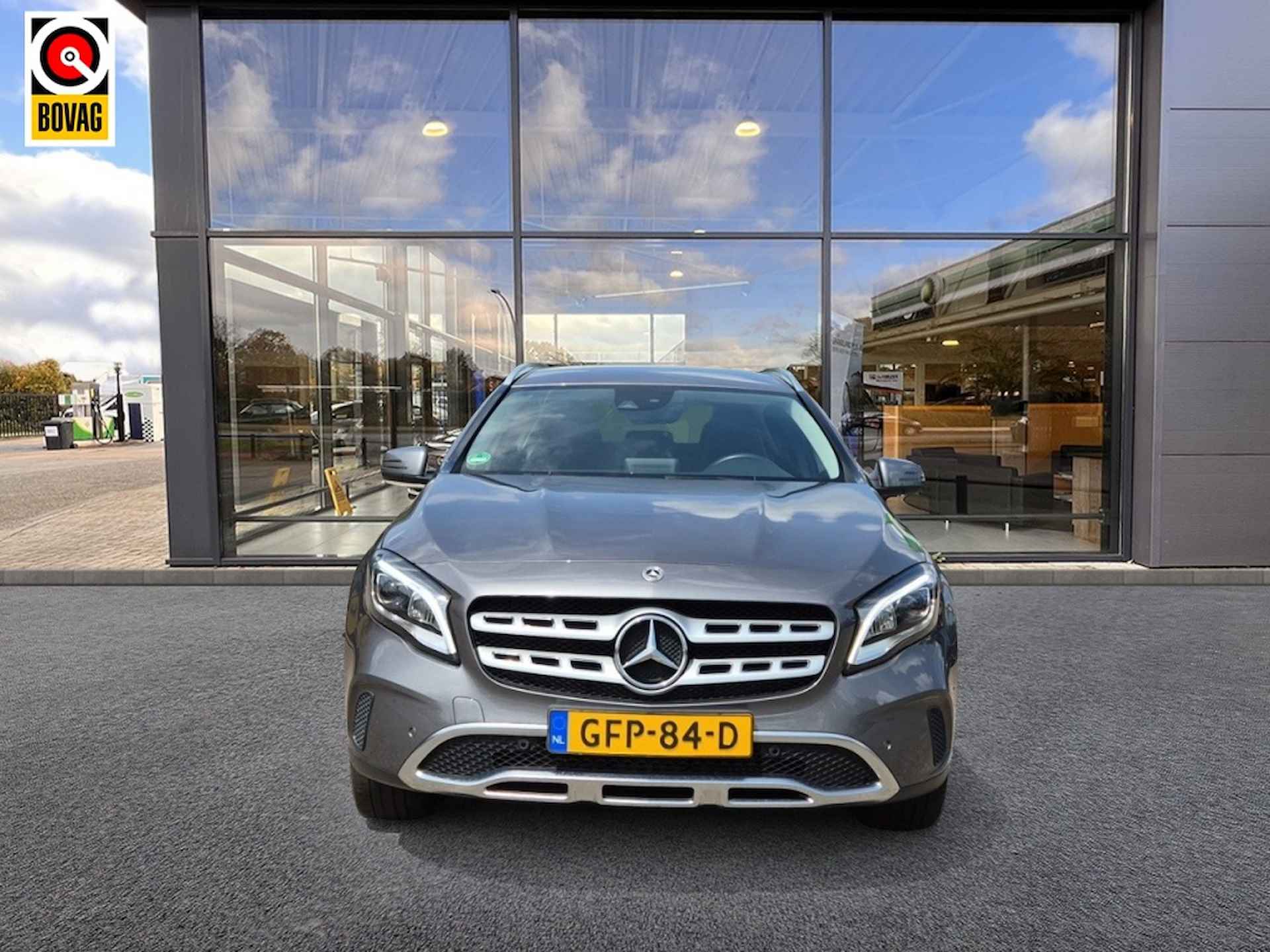 Mercedes-benz GLA-klasse 180 Premium/Navi/LED/Camera/stoelverwarming - 8/35