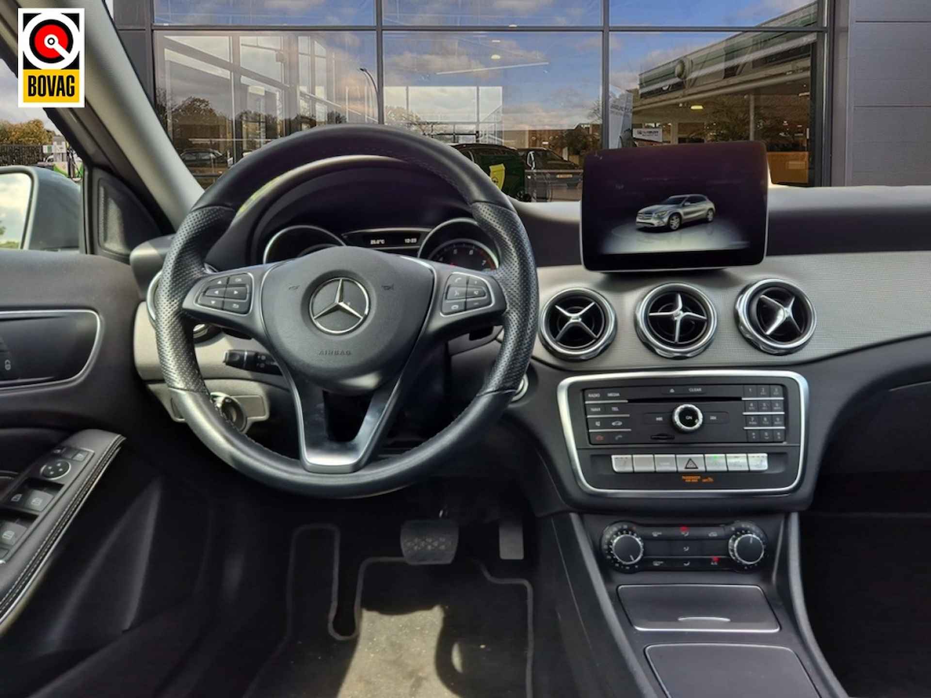 Mercedes-benz GLA-klasse 180 Premium/Navi/LED/Camera/stoelverwarming - 14/35