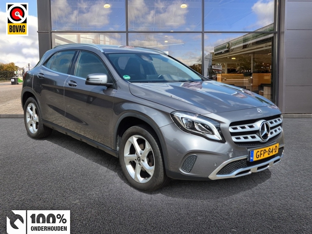 Mercedes-benz GLA-klasse 180 Premium/Navi/LED/Camera/stoelverwarming