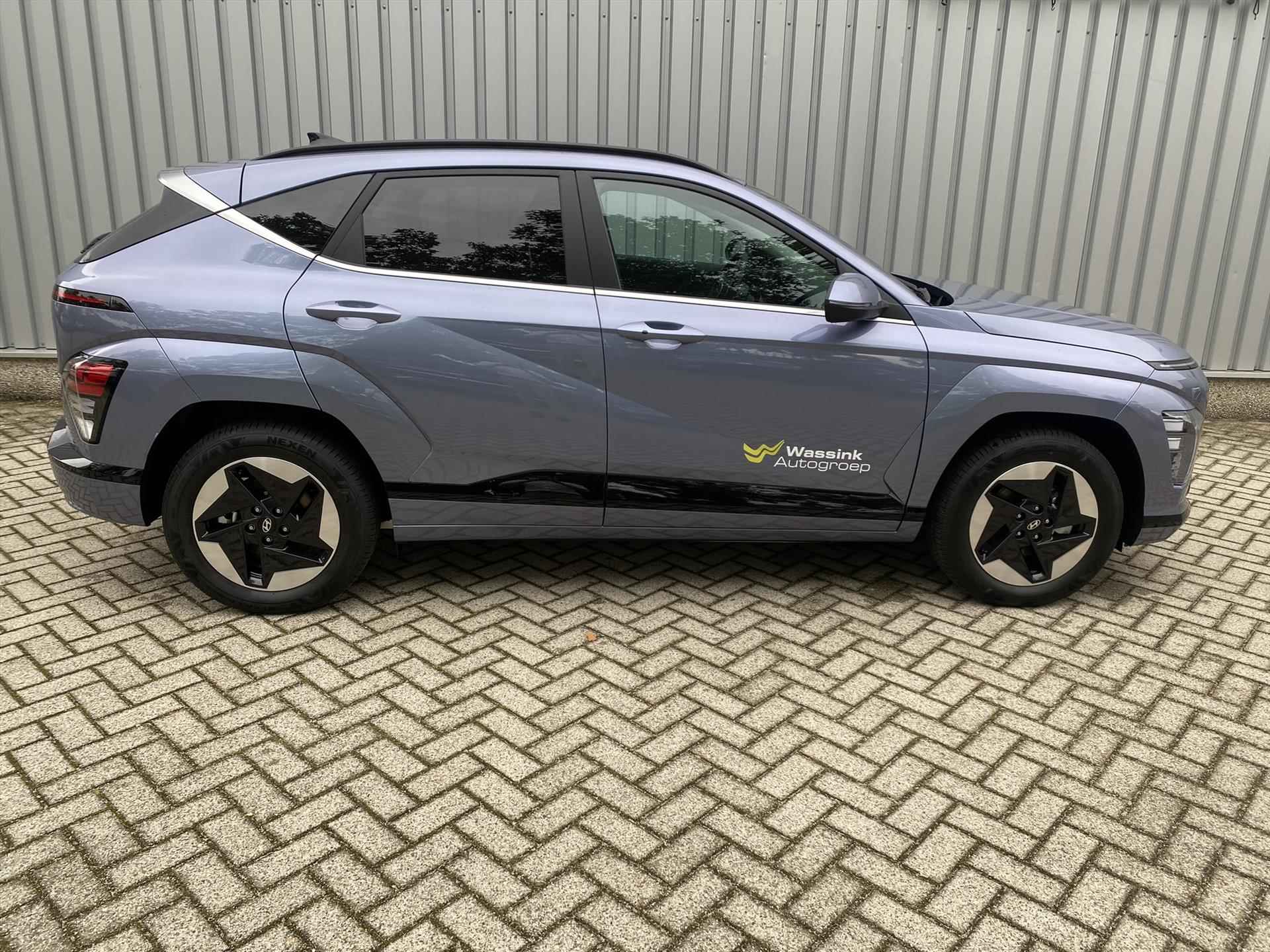 HYUNDAI Kona New 65,4 kWh 217pk Comfort Smart - 6/44