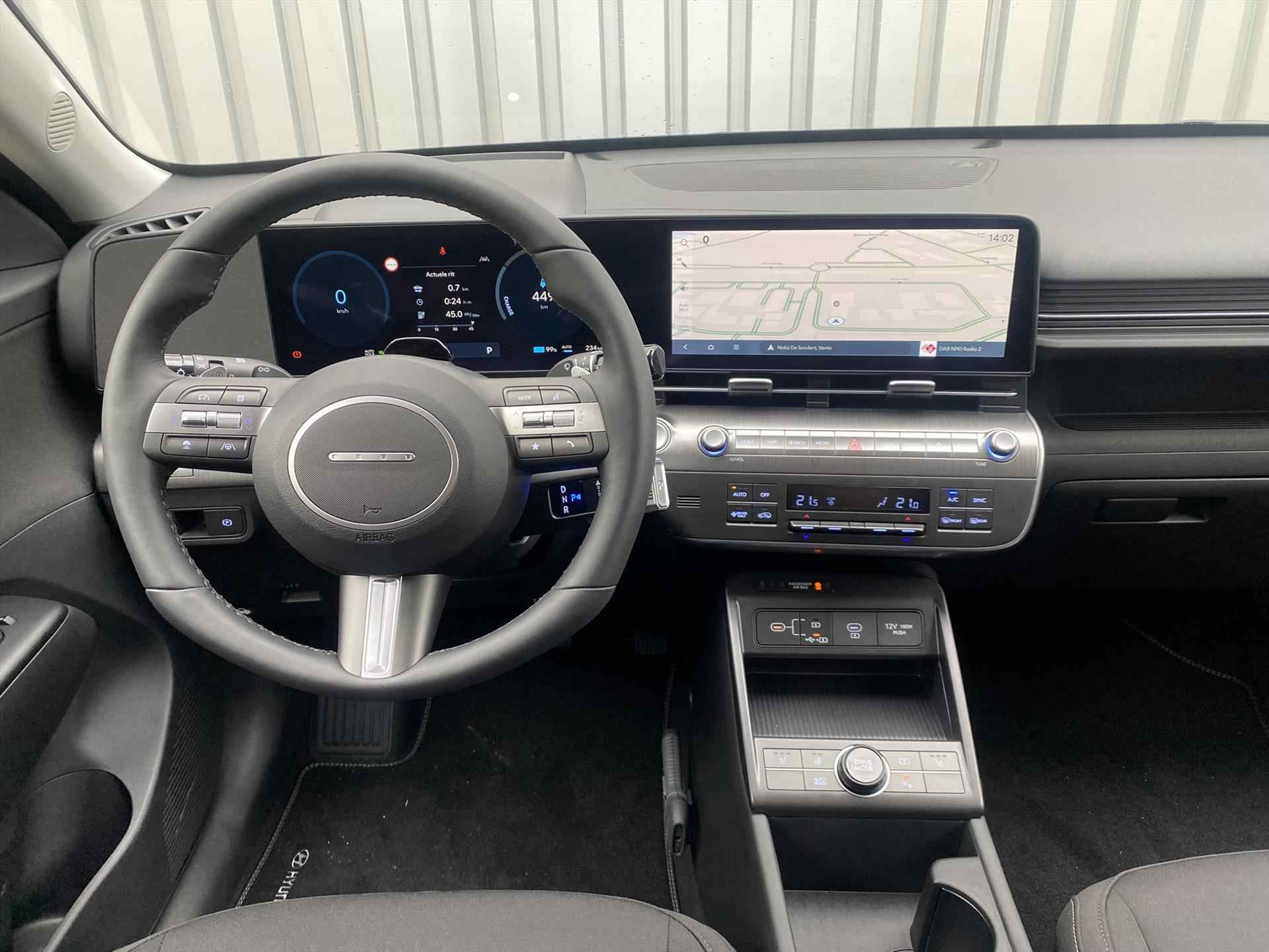 HYUNDAI Kona New 65,4 kWh 217pk Comfort Smart - 10/44