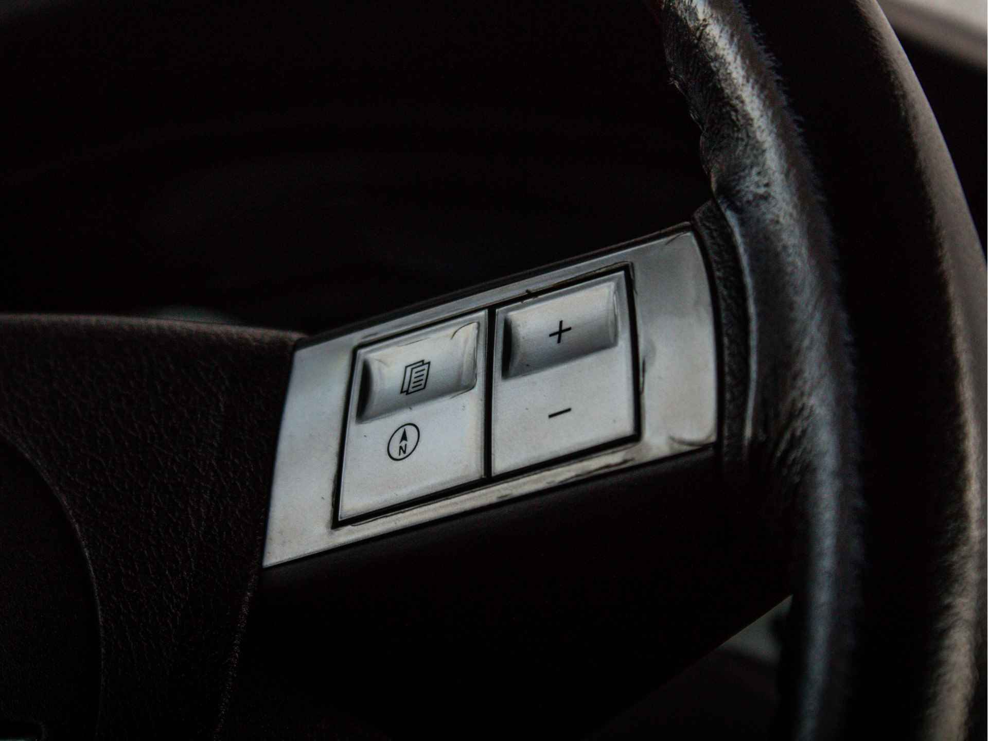Chrysler 300C 5.7 V8 HEMI |Stoelverwarming |Navigatie |Cruise Control |Dual Climate Control |Memory Seats | - 11/41