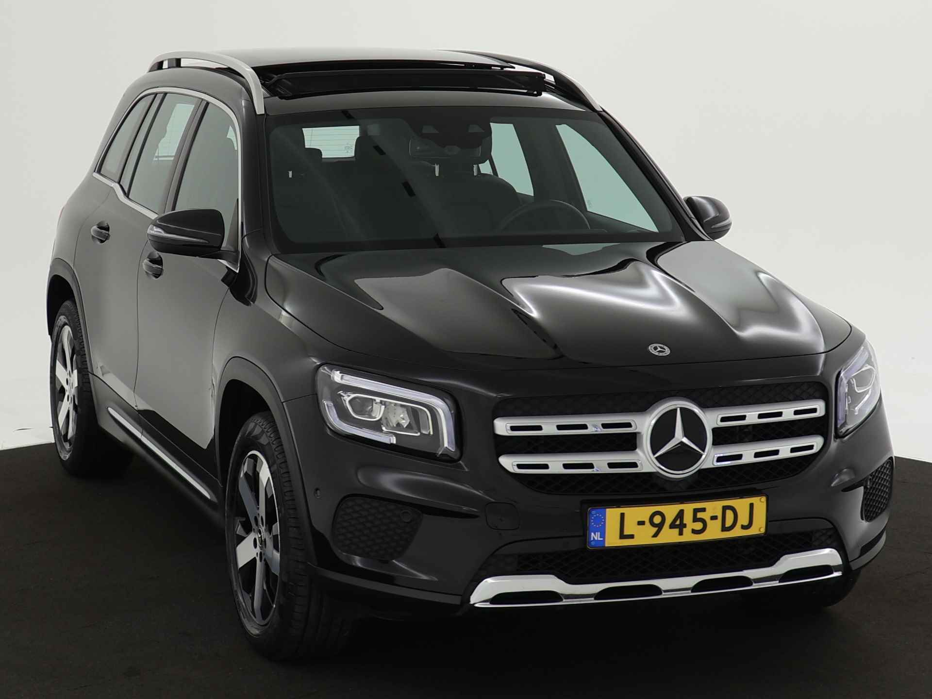 Mercedes-Benz GLB 200 Business Solution Luxury | Panoramadak | Augmented Reality | Sfeerverlichting | Parkeerpakket met Camera | Stoelverwarming | Inclusief 24 maanden Mercedes-Benz Certified garantie voor Europa. - 29/44