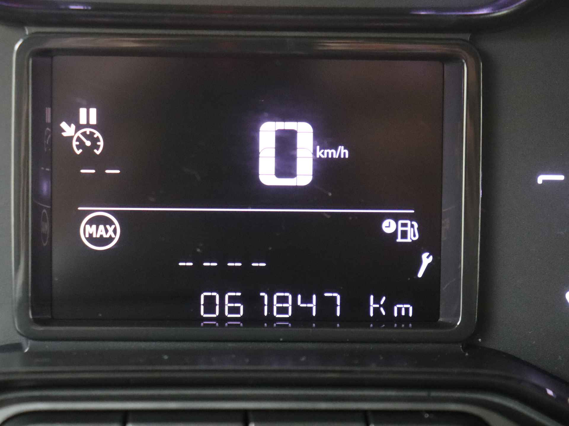 Citroën C3 1.2 PureTech Feel 5 deurs | Climate Control | Navigatie | Parkeer hulp Achter - 9/35