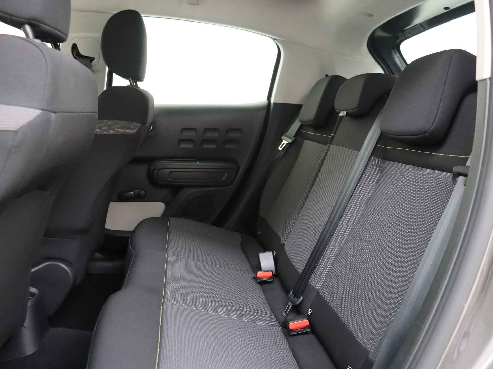 Citroën C3 1.2 PureTech Feel 5 deurs | Climate Control | Navigatie | Parkeer hulp Achter - 12/35